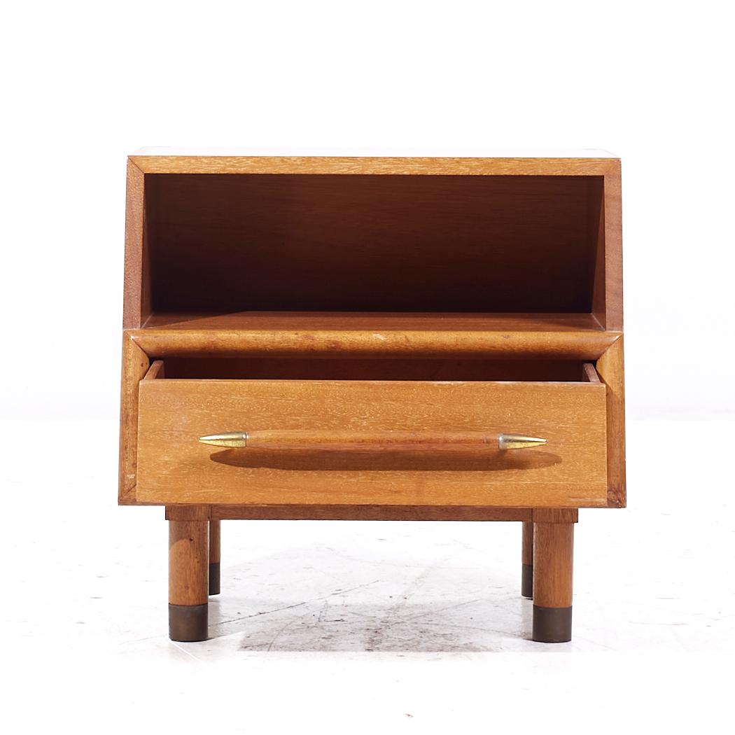 John Keal for Brown Saltman Mid Century Bleached Mahogany Nightstands - Pair For Sale 5
