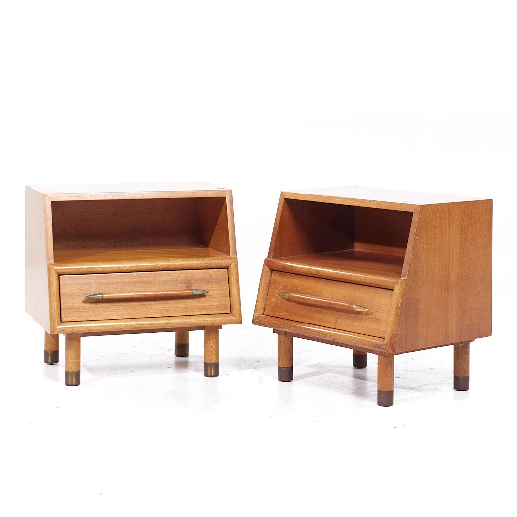 Mid-Century Modern John Keal for Brown Saltman Mid Century Bleached Mahogany Nightstands - Pair For Sale