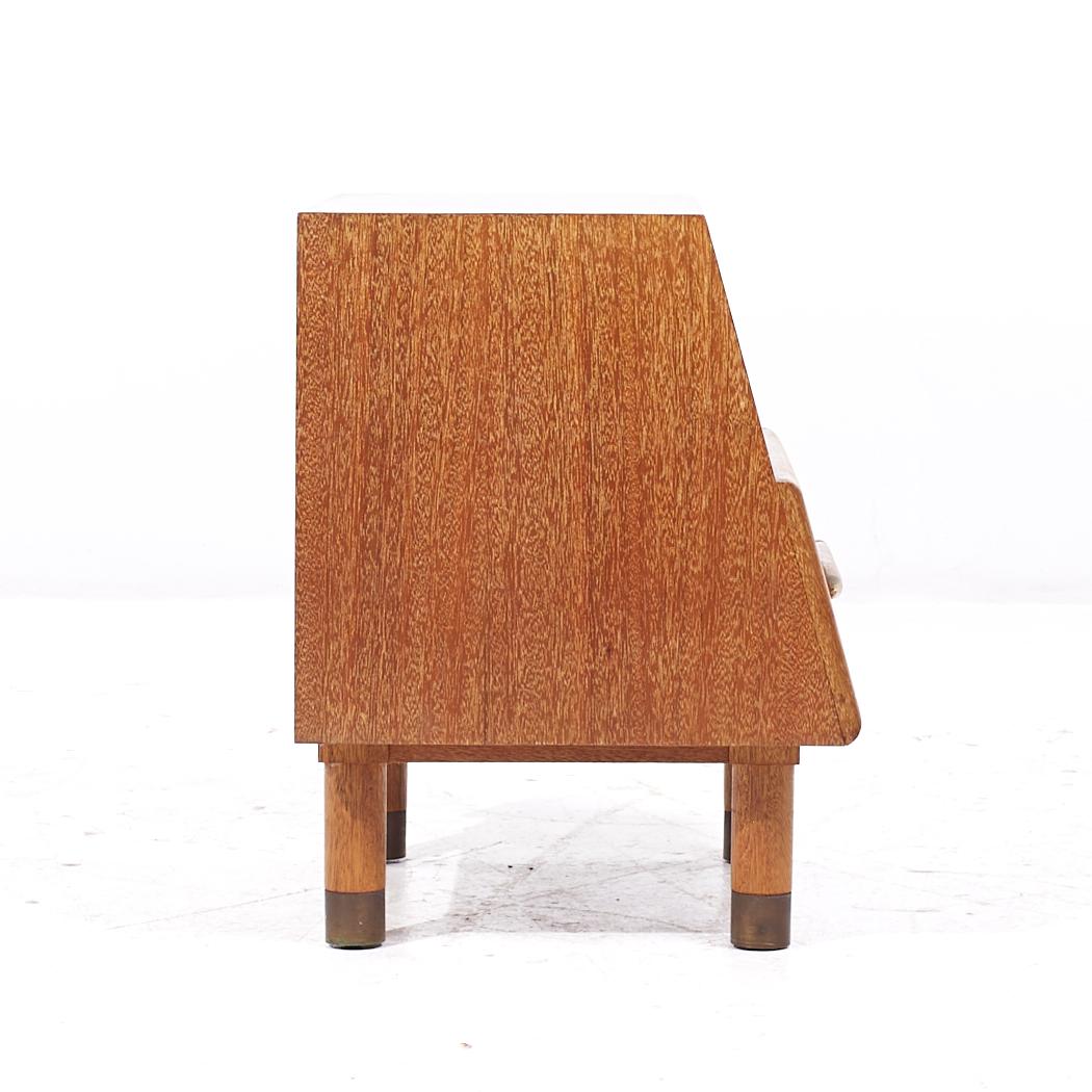 John Keal for Brown Saltman Mid Century Bleached Mahogany Nightstands - Pair For Sale 1