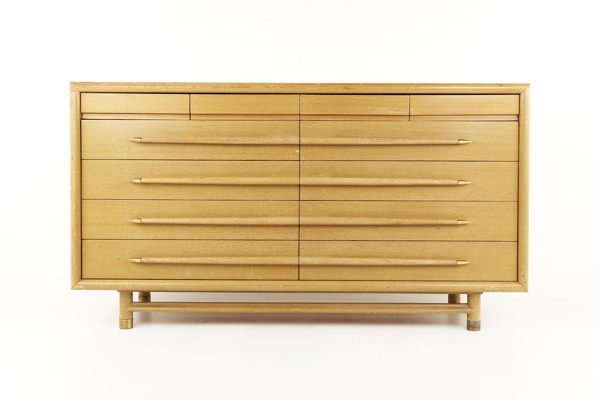 John Keal for brown saltman mid century lowboy dresser

This dresser measures: 66 wide x 19.75 deep x 35.5 inches high

All pieces of furniture can be had in what we call restored vintage condition. That means the piece is restored upon purchase