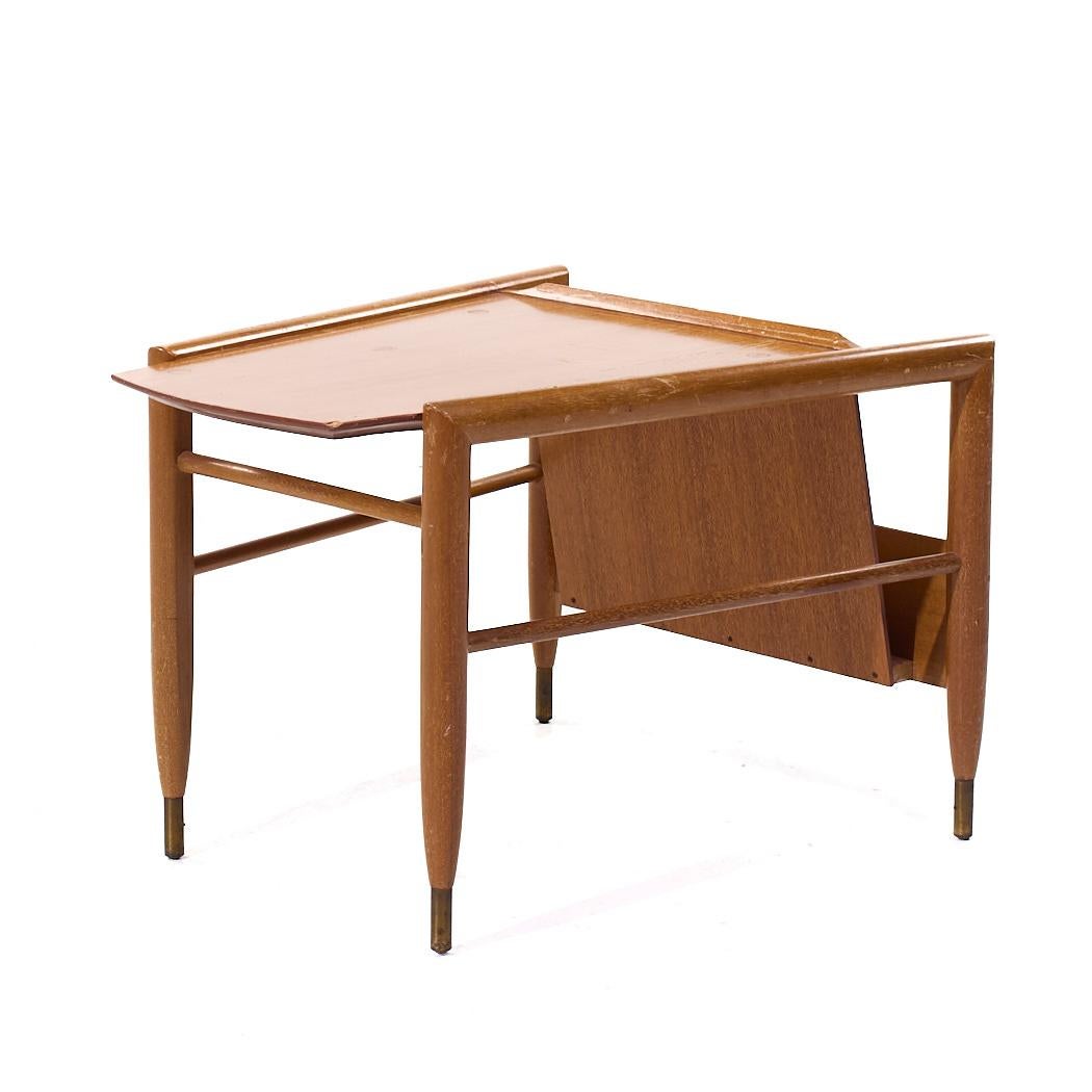 Mid-Century moderno John Keal per Brown Saltman Tavolino da rivista del Medioevo in vendita