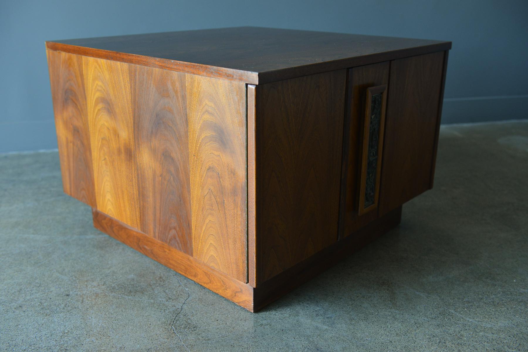 John Keal for Brown Saltman Side Table or Bar with Serving Trays, circa 1970 4