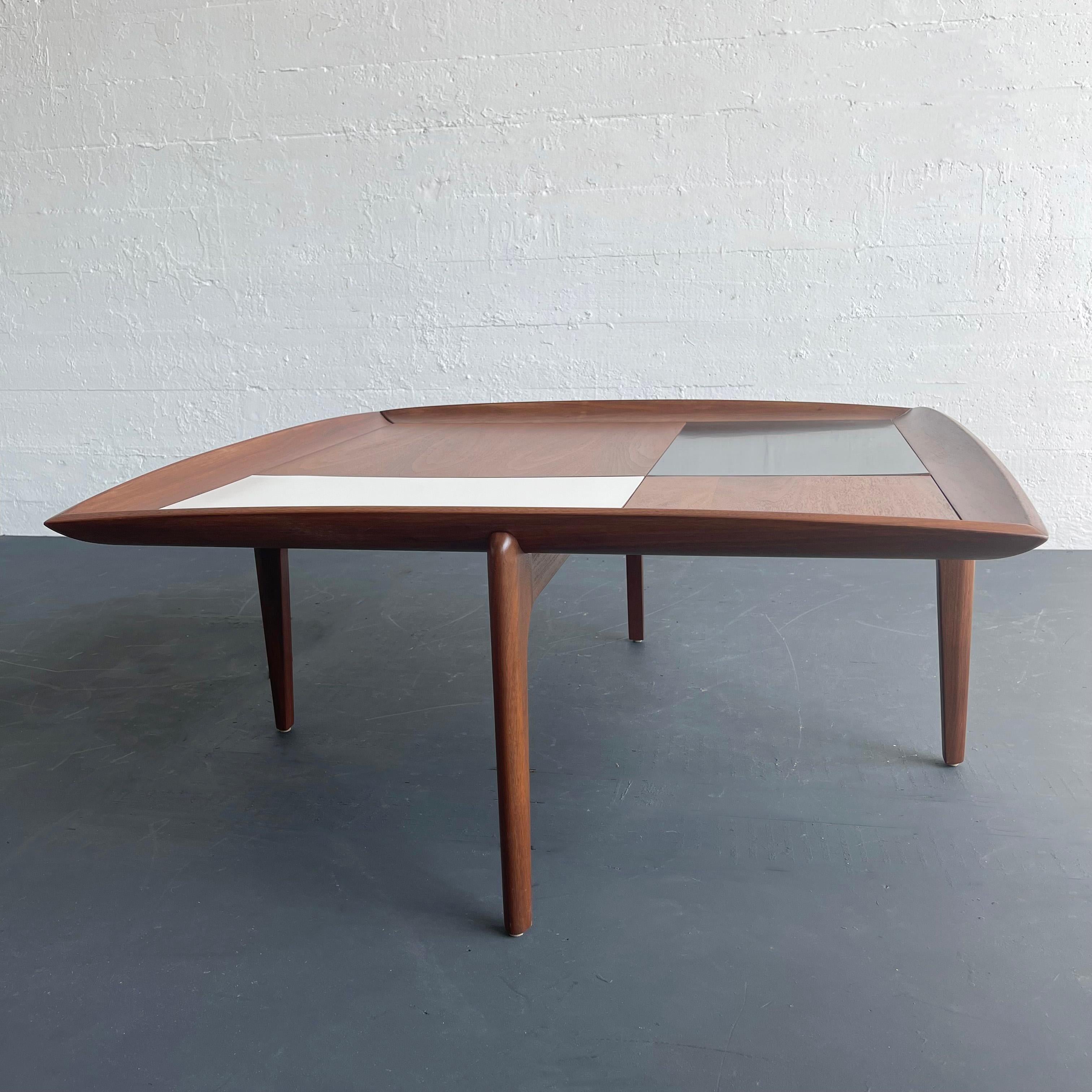John Keal For Brown-Saltman Square Walnut And Laminate Checkered Coffee Table In Good Condition In Brooklyn, NY