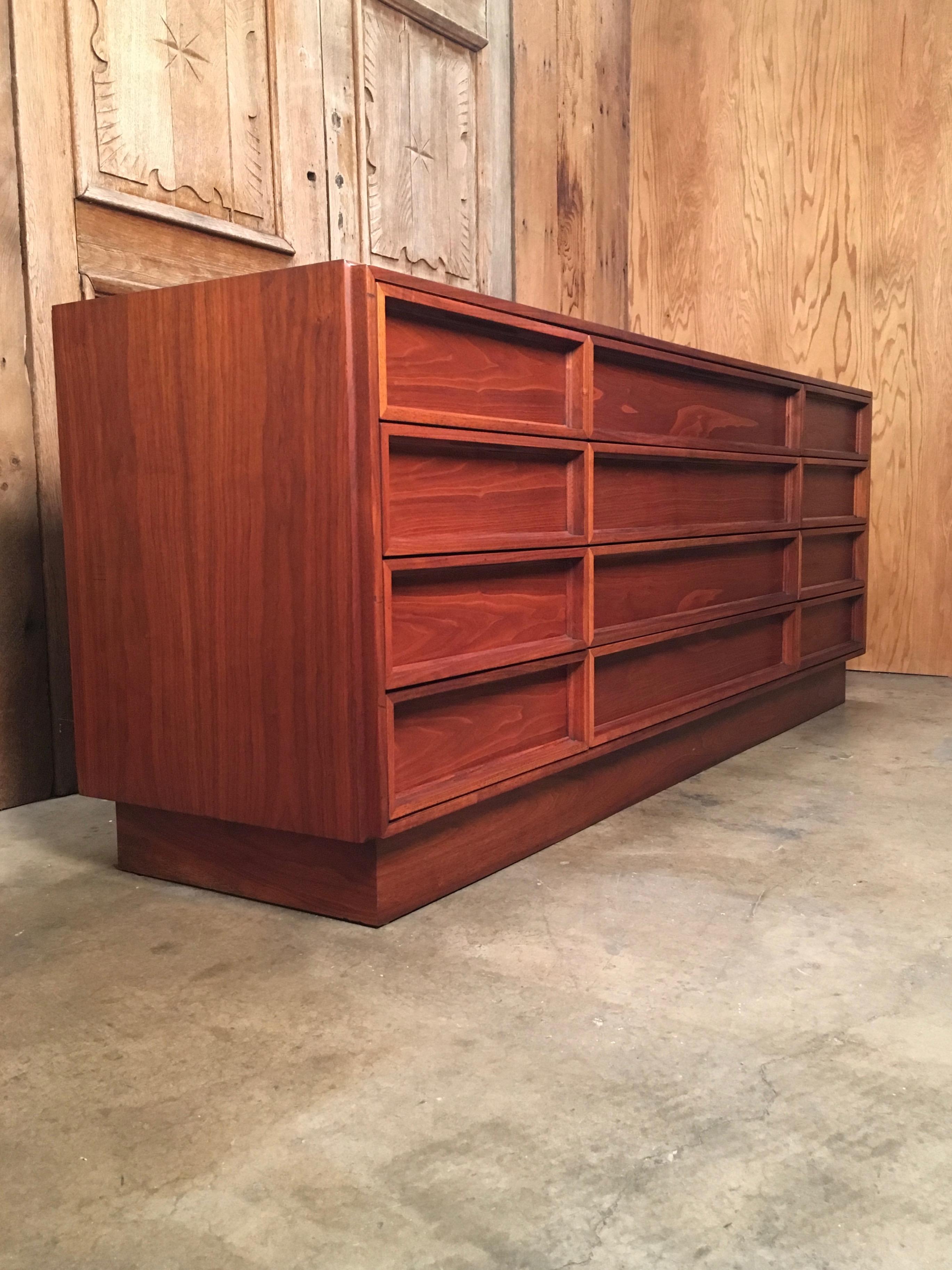 North American John Keal for Brown Saltman Twelve-Drawer Dresser