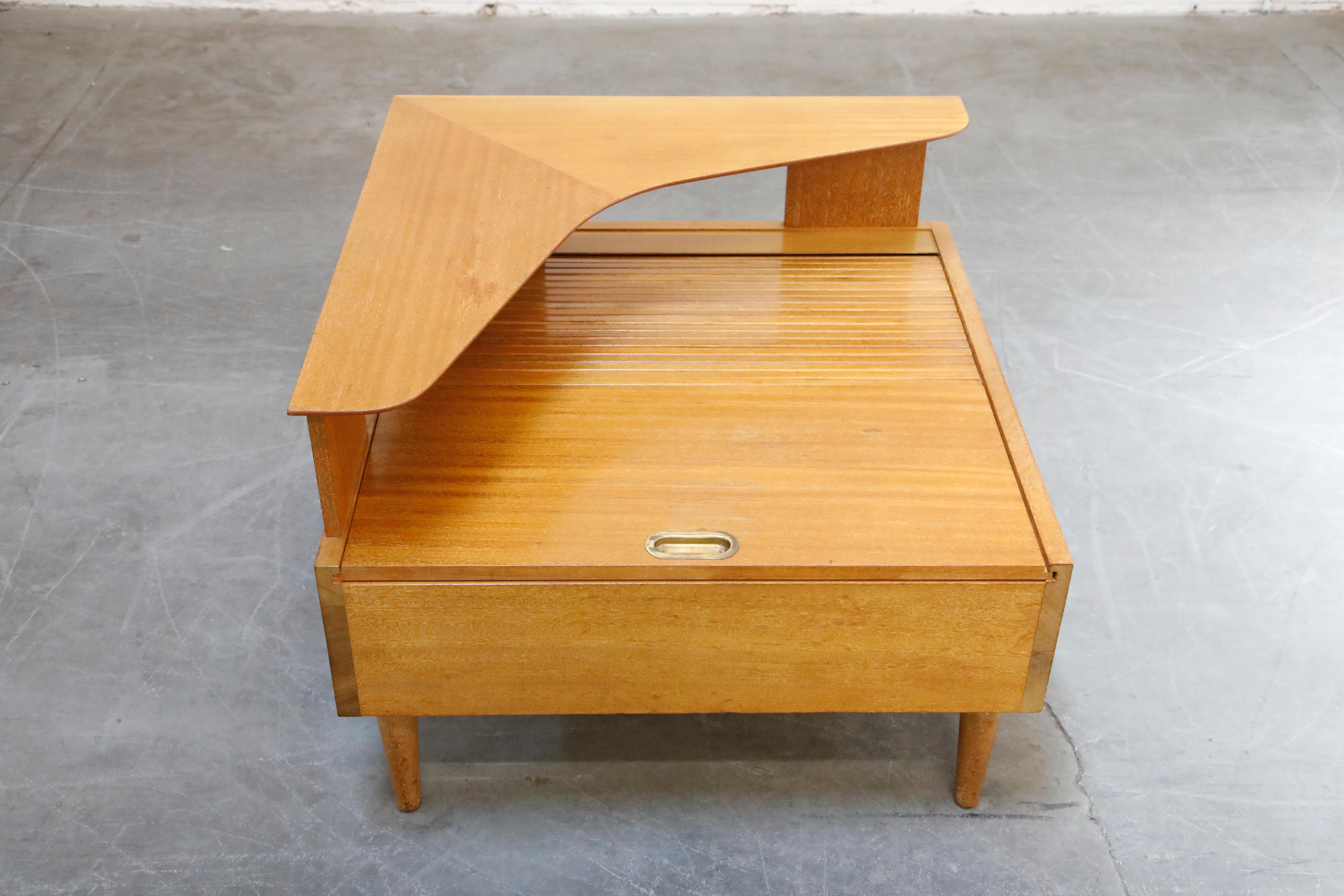 corner table with drawers