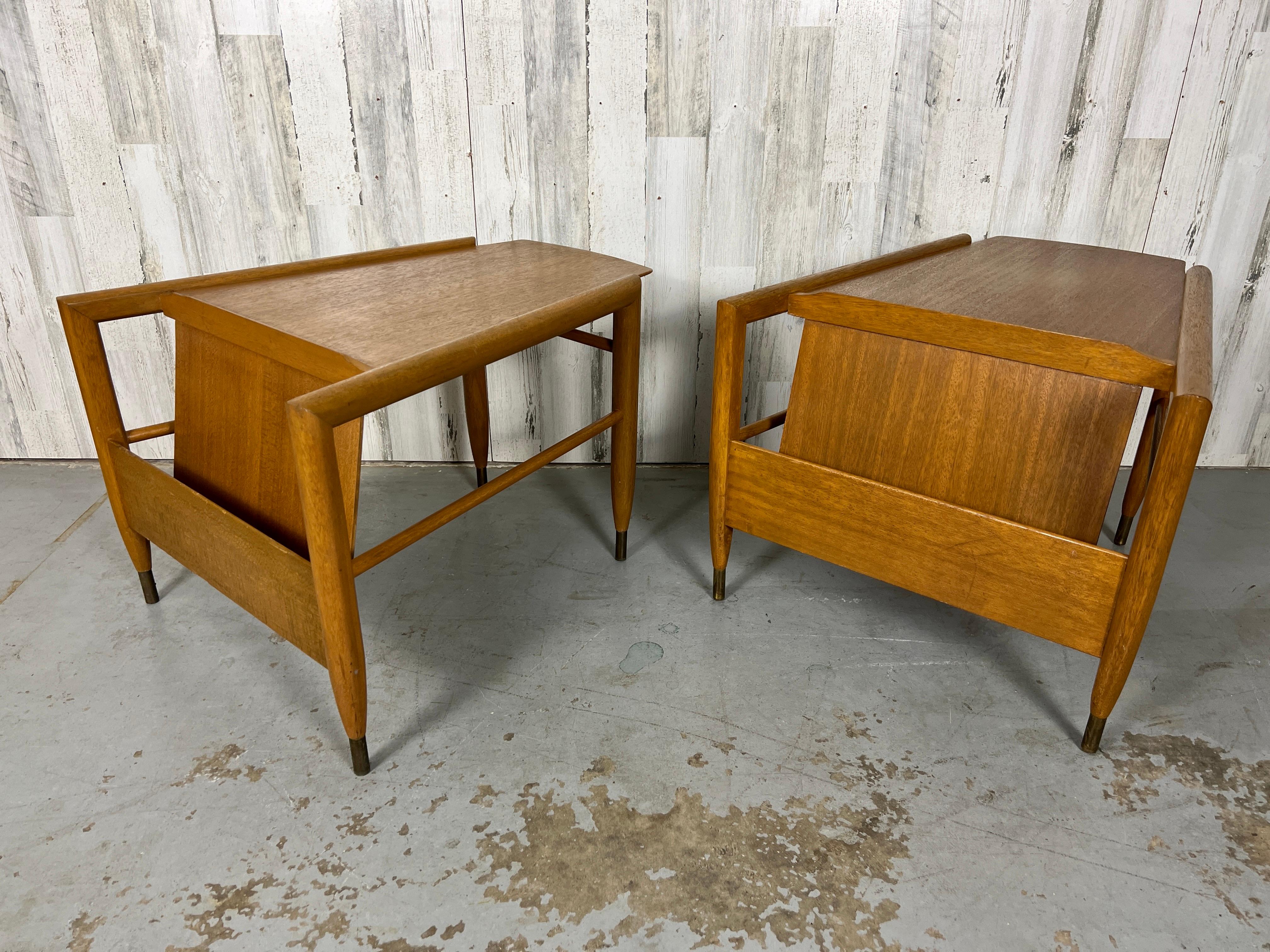 John Keal for brown Saltman walnut wedge end tables/ magazine rack with brass capped feet. Hard to find in this good of original condition. Please see pictures.