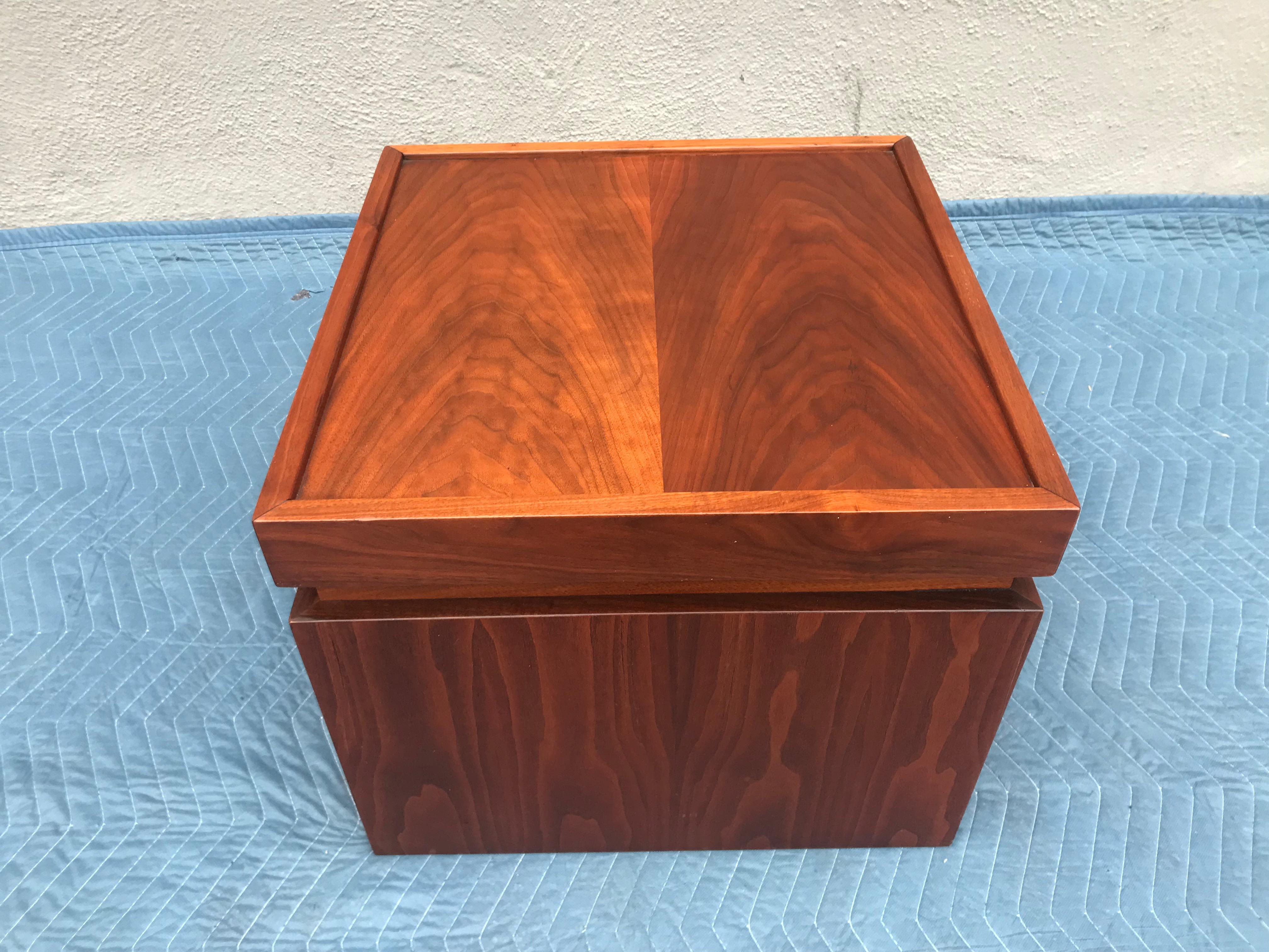 Handsome California design occasional table.
Multi functional. 
Manufactured by Brown & Saltman.
Beautiful walnut grain with reversible top, inlaid wood chess design and storage.
Original vintage condition with a nice patina and a small chip