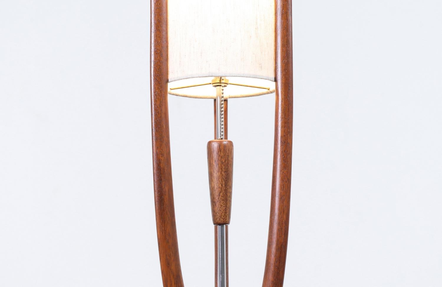 Linen John Keal Sculpted Trident-Style Table Lamp for Modeline