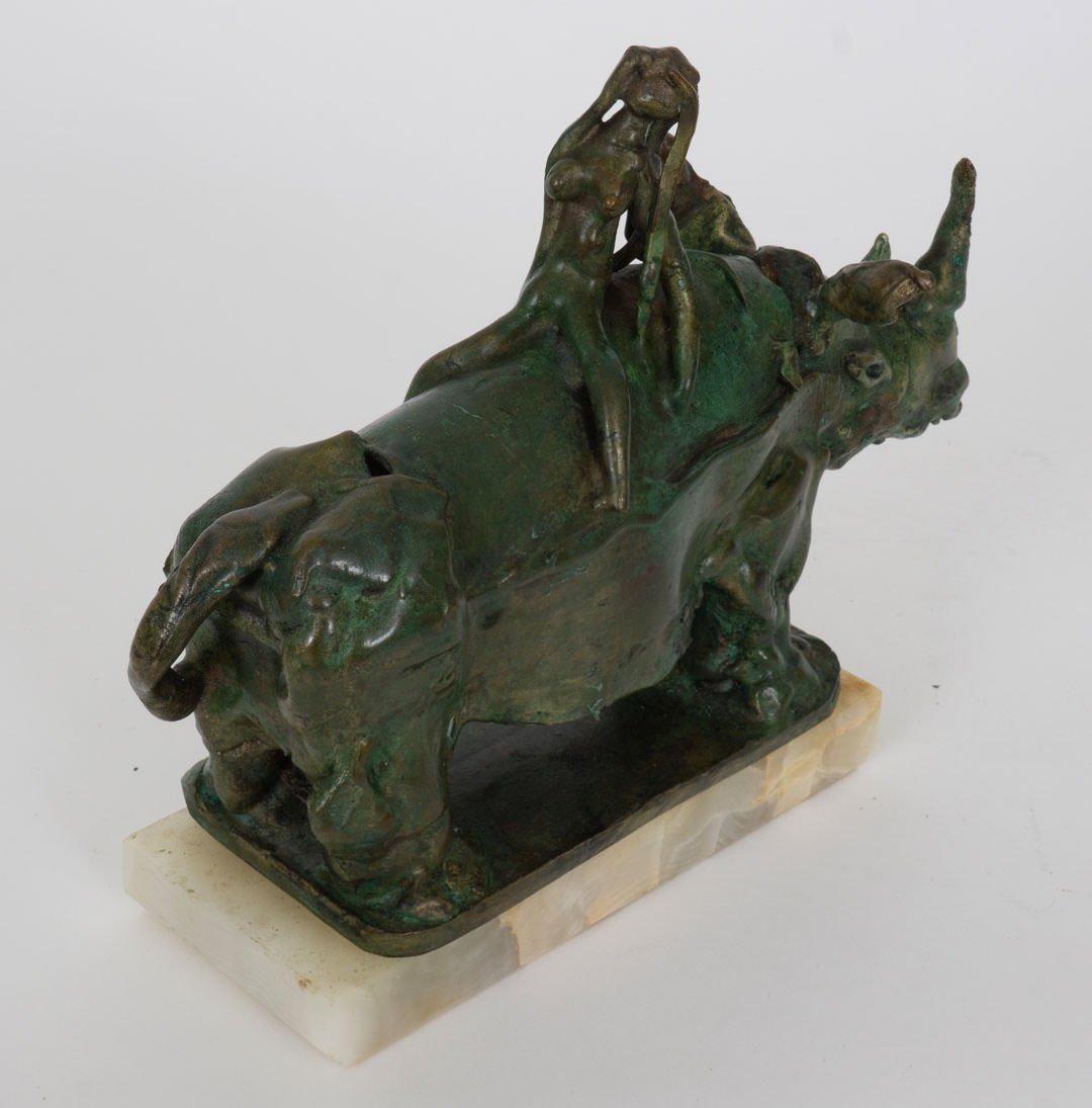 Escultura de Godiva desnuda montando un rinoceronte, Siglo XX en venta 7