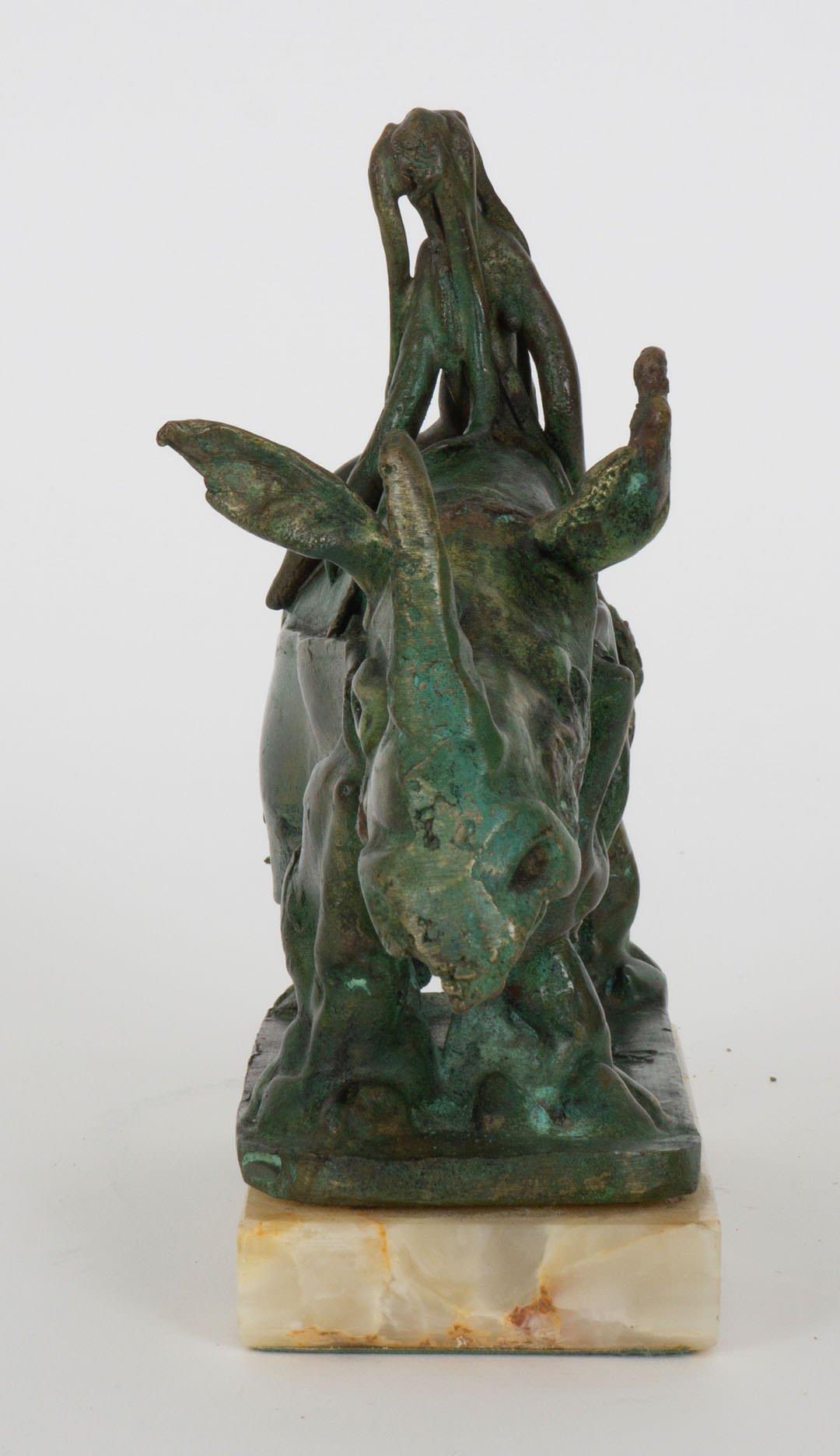 Escultura de Godiva desnuda montando un rinoceronte, Siglo XX en venta 8