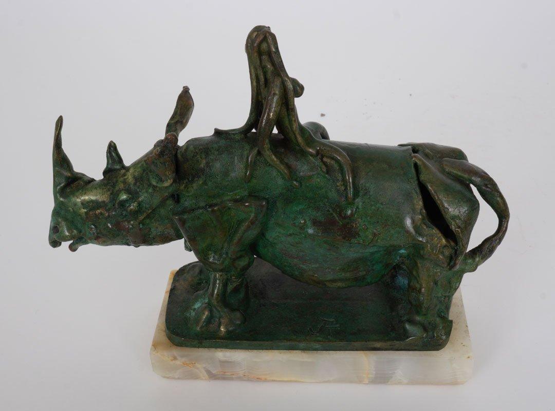 Escultura de Godiva desnuda montando un rinoceronte, Siglo XX en venta 11