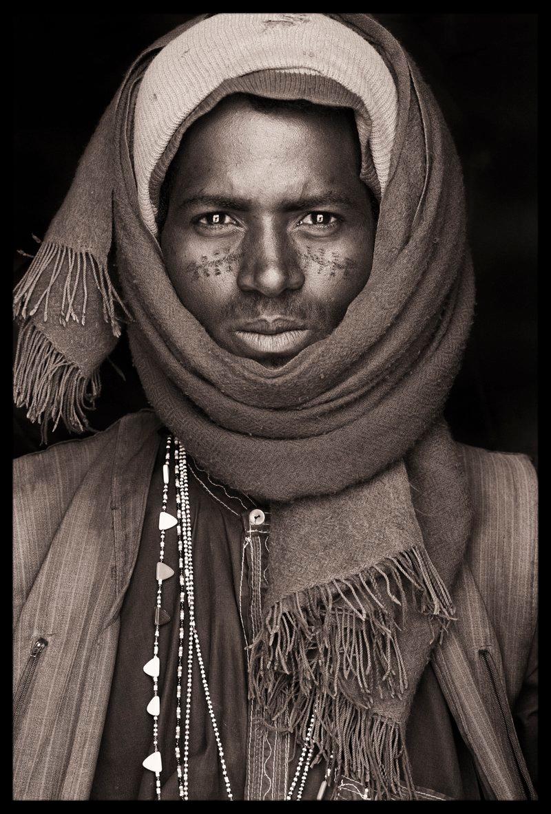 Nómada fula en Golondi por John Kenny. Retrato, Impresión tipo C sin montar, 2009