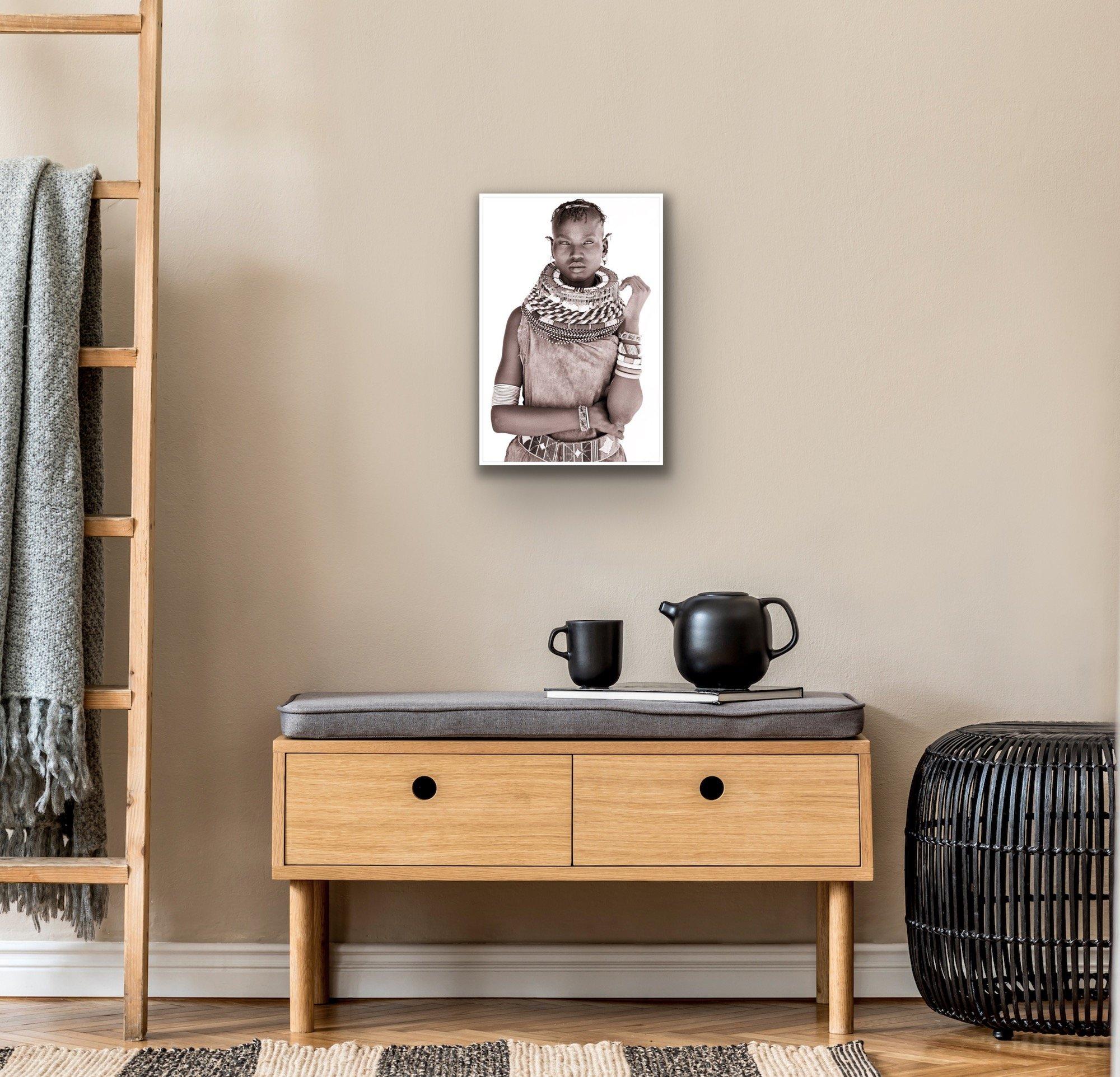 Naiio de John Kenny.  Photo de portrait de 91,44 x 61,44 cm avec peinture à visage en acrylique 2011 en vente 2