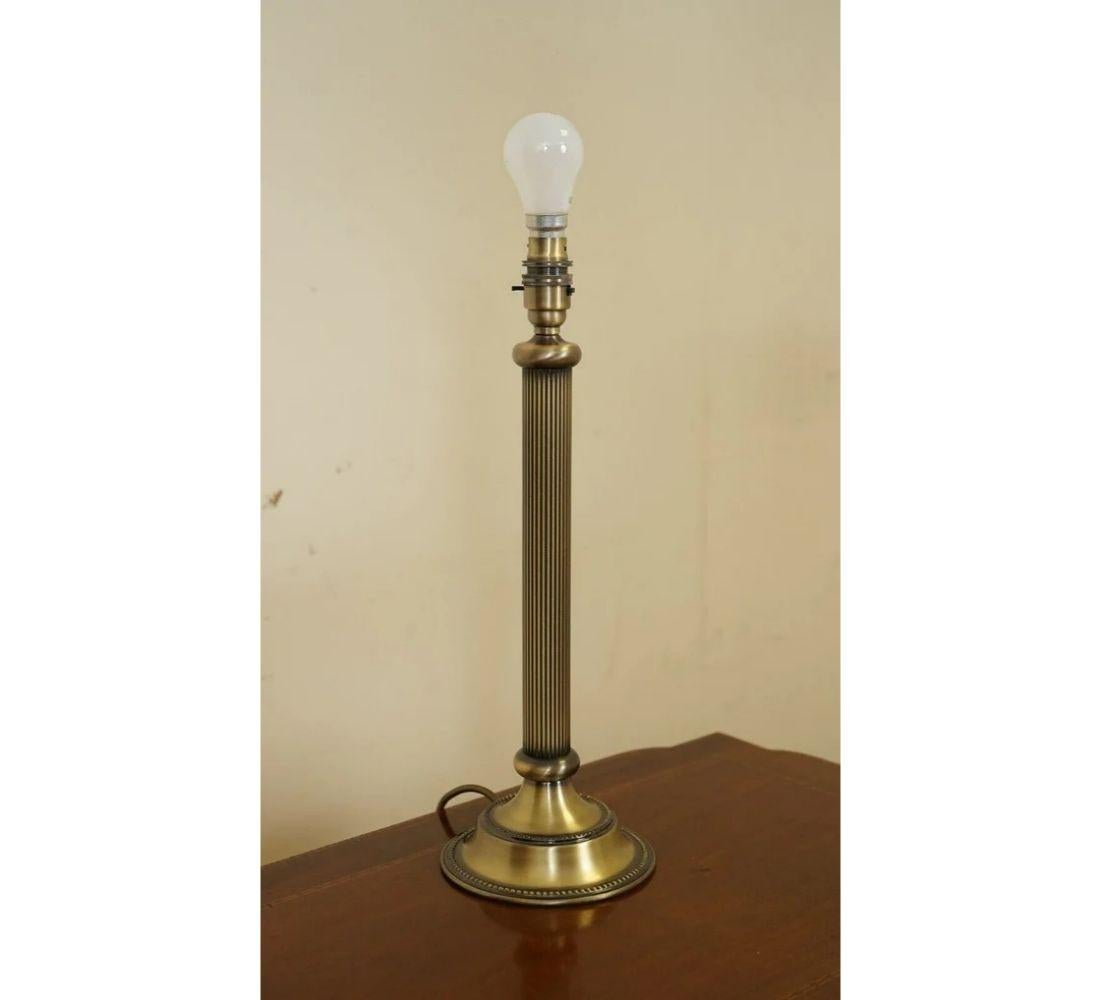 John Lewis Einzelne Tischlampe im Vintage-Messing-Look (Viktorianisch) im Angebot