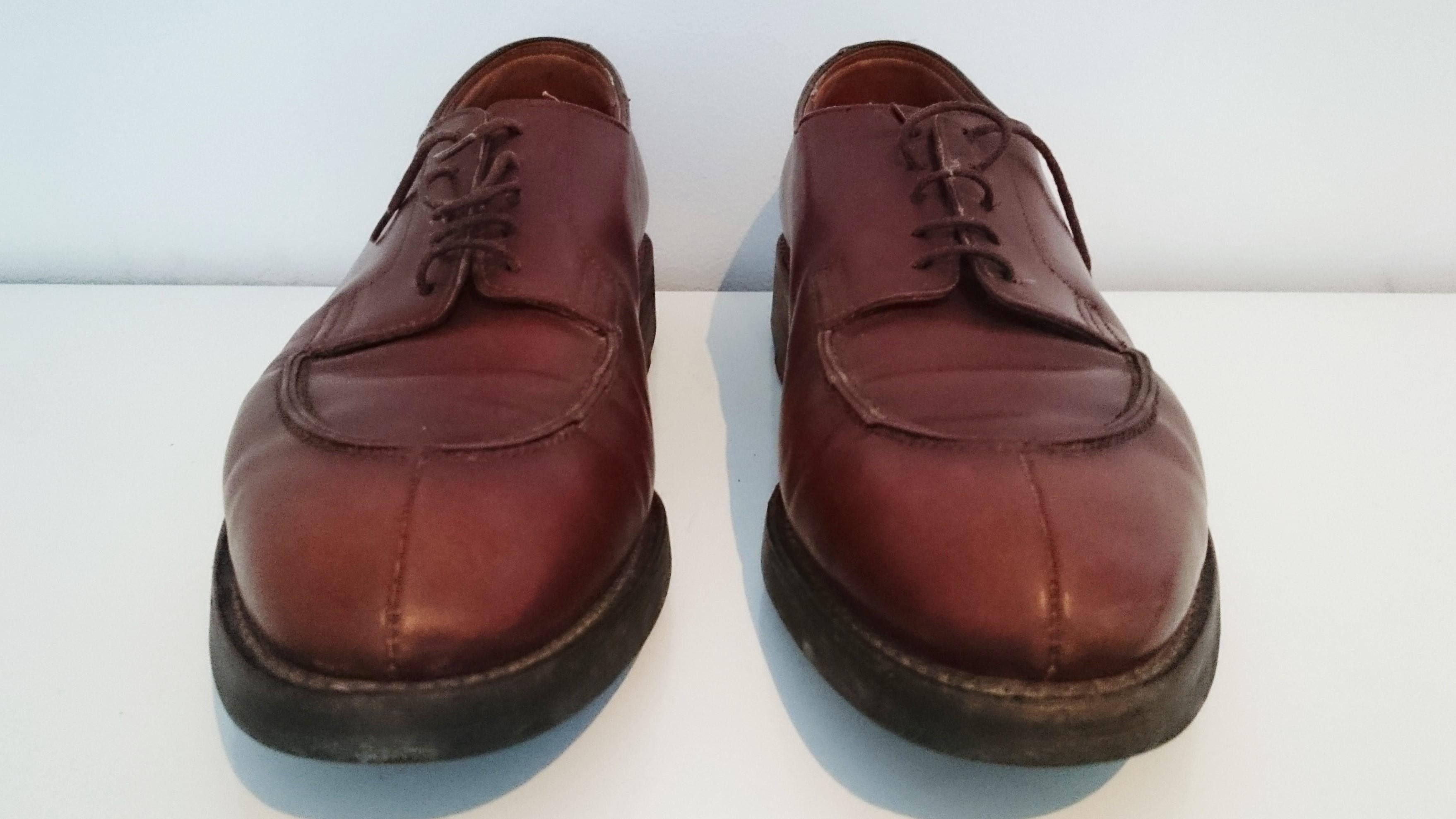 John Lobb Brown Leather Laced Up Shoes. 
Great conditions. 
Size 7.5 (UK)
Made in Great Britain