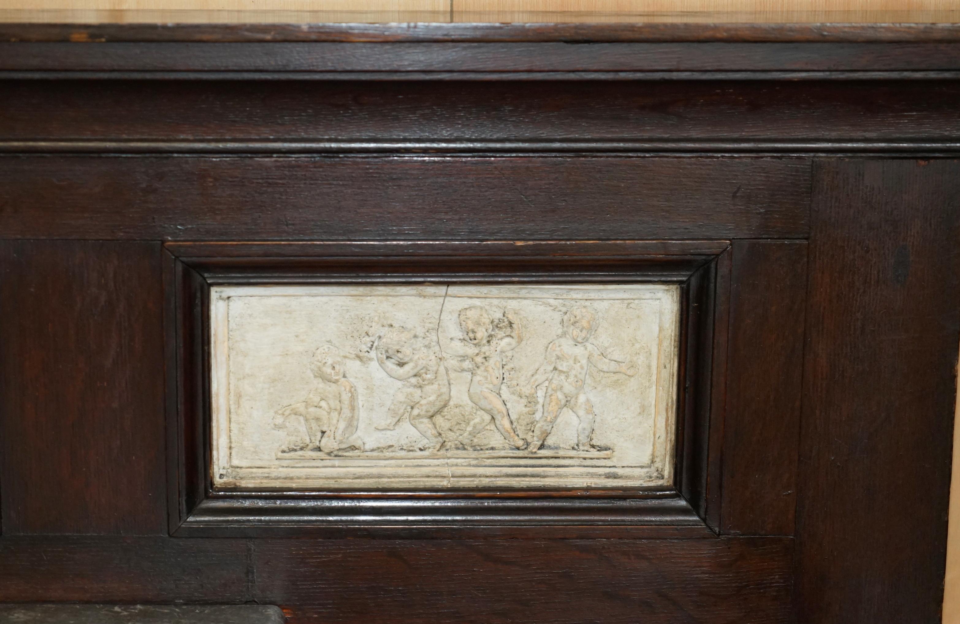 Marbre JOHN MAPLE & CO BOIS DUR & MARBRE AVEC FRIEZES EN PLÂTRE ITALIEN PORTE-MBRELLA en vente