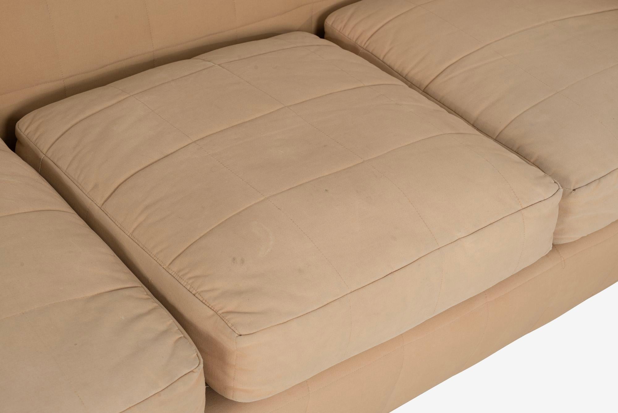 John Mascheroni for Swaim Furniture Quilted Tan Three Seat Sofa 1970's im Angebot 4