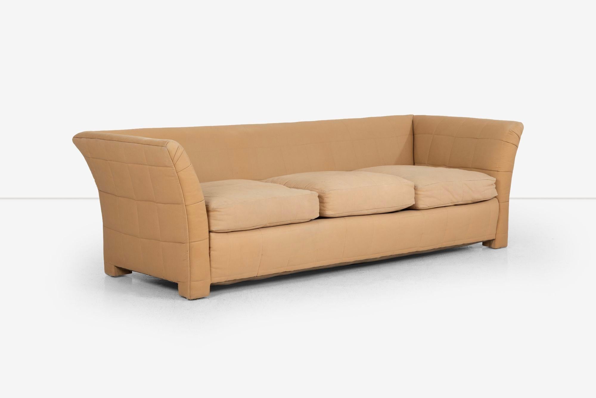 John Mascheroni for Swaim Furniture Quilted Tan Three Seat Sofa 1970's (Ende des 20. Jahrhunderts) im Angebot