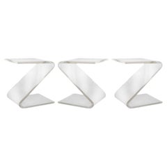 Tables d'appoint en forme de Z en Lucite de John Mascheroni (3 disponibles)