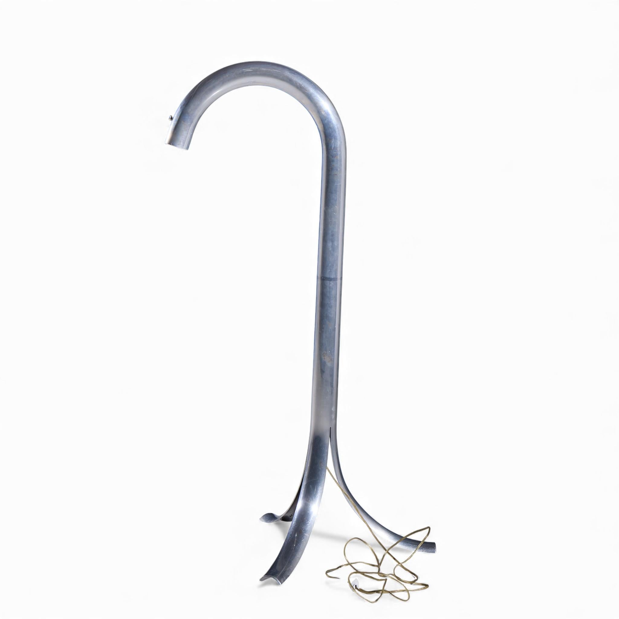 Lámparas de pie de tubo de aluminio de mediados de siglo John Mascheroni - Pareja en venta 2