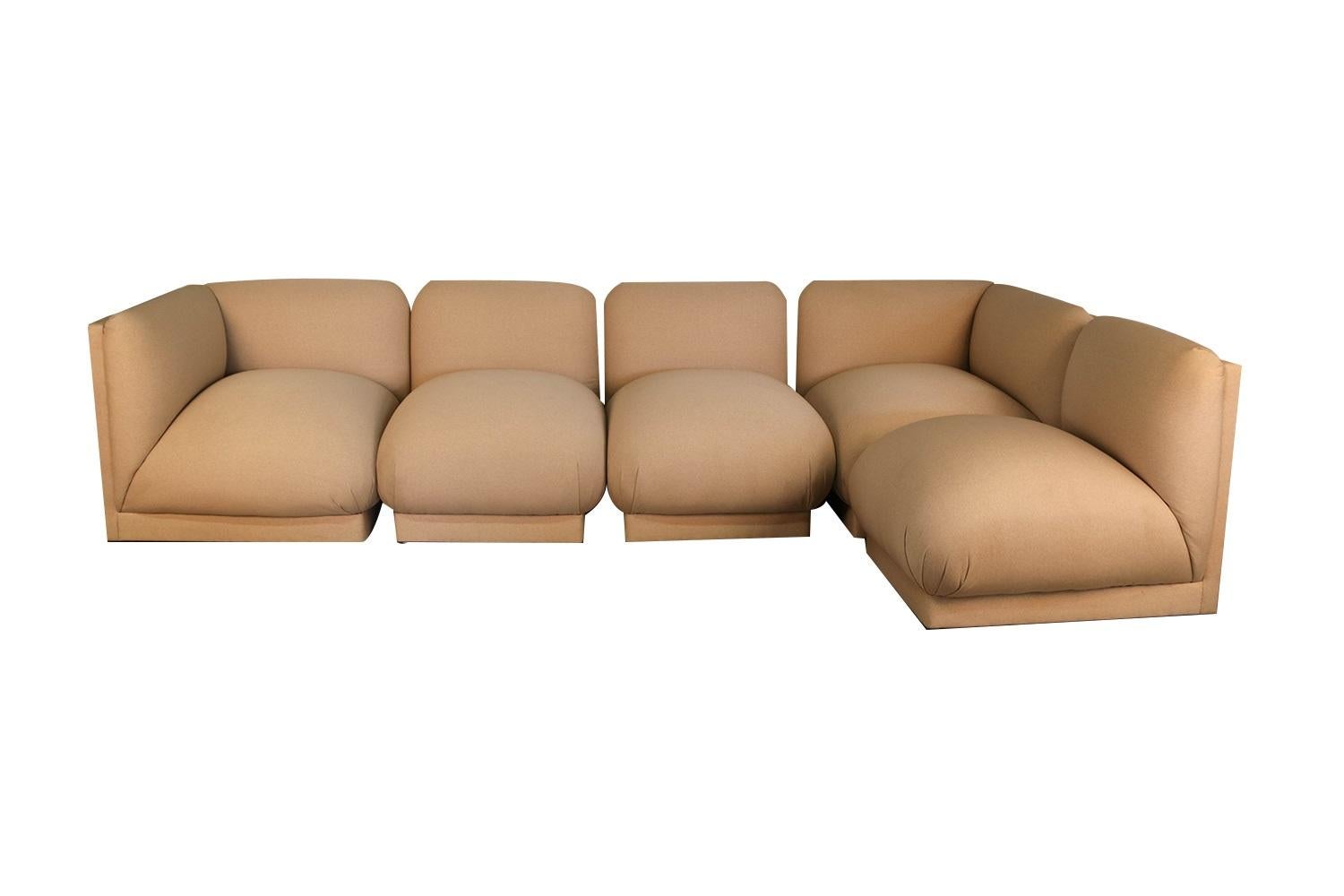 A stunning Mid-Century Modern five-piece modular sectional sofa by John Mascheroni for Swaim Originals, circa 1970s. An iconic piece of furniture that has remained in a single collection since it was acquired by the prior owner, and the original