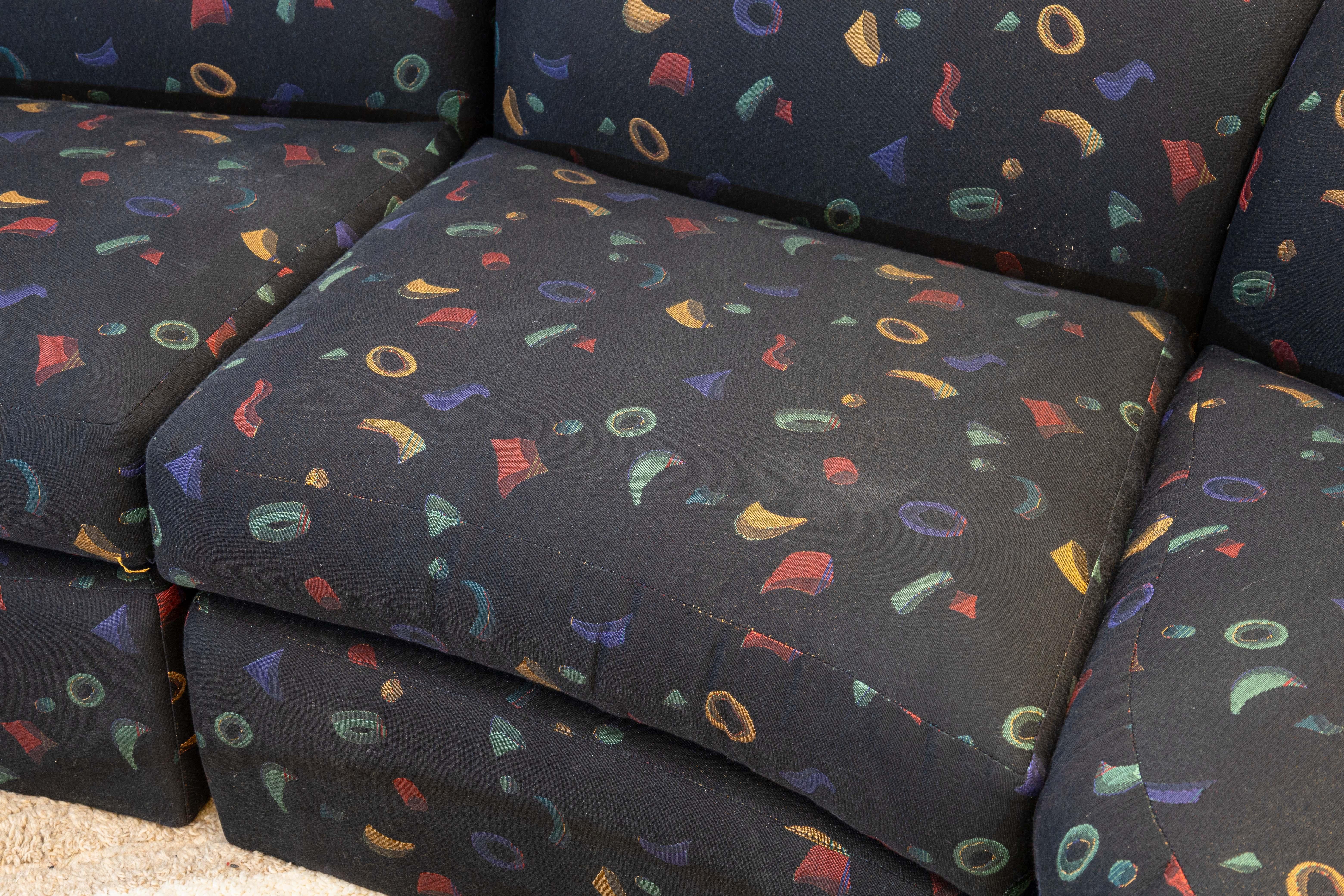 John Mascheroni Swaim Noir Multicolore Tissu Modern Sectional 2 pc Sofa 1980 en vente 2