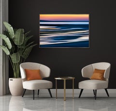 „Autumn Bay Abstract“ – farbenfrohe abstrakte Fotografie in der Herbstdämmerung