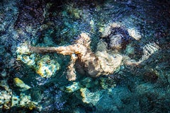 « Fade » - Photo colorée d'un nu à l'eau