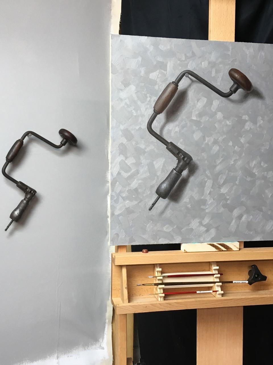 Dad's Hand Drill (Grau), Still-Life Painting, von John Morfis