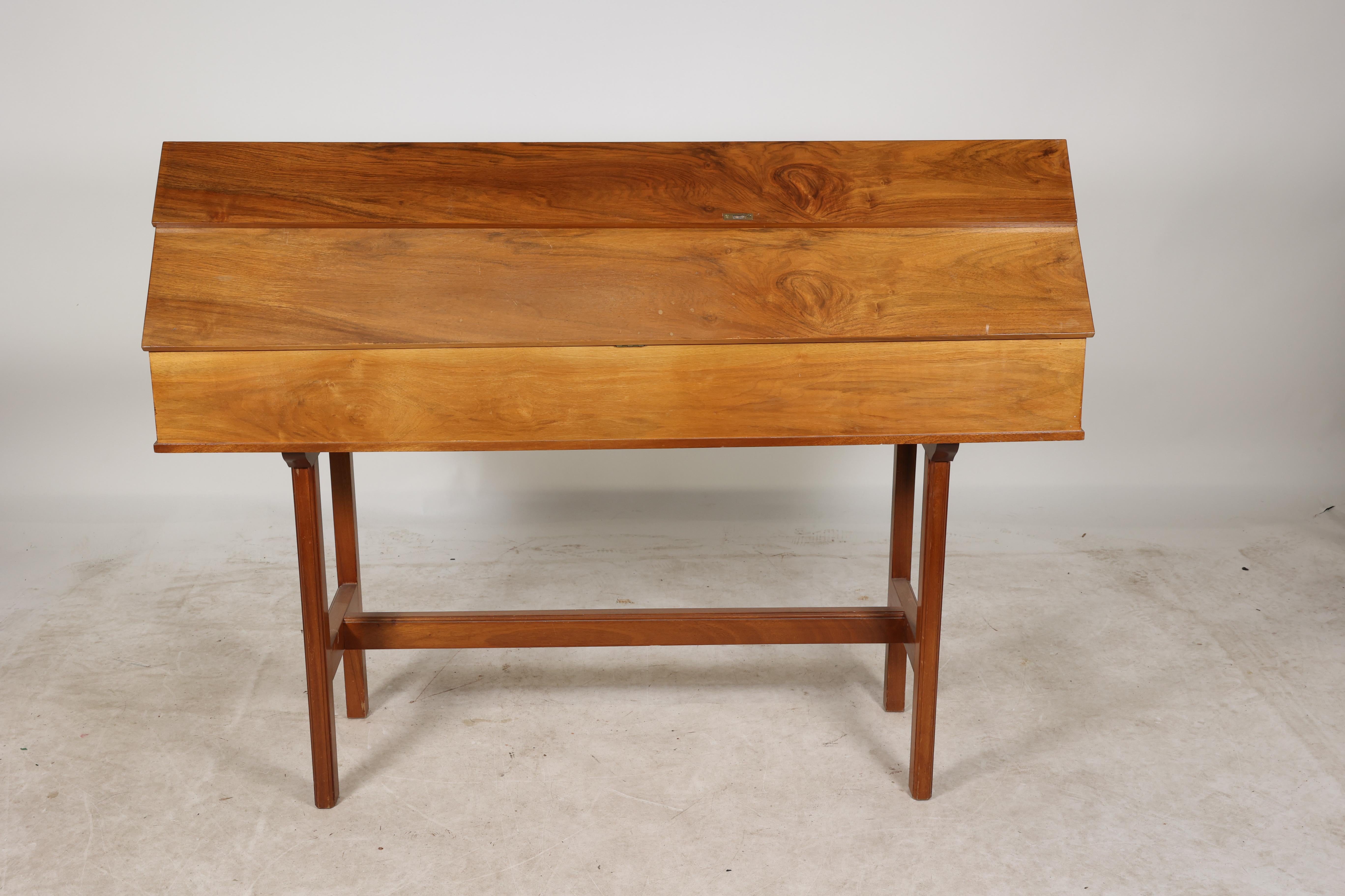 John Morley London. A 1960's clavichord signed John Morley Londini Fecit. 11