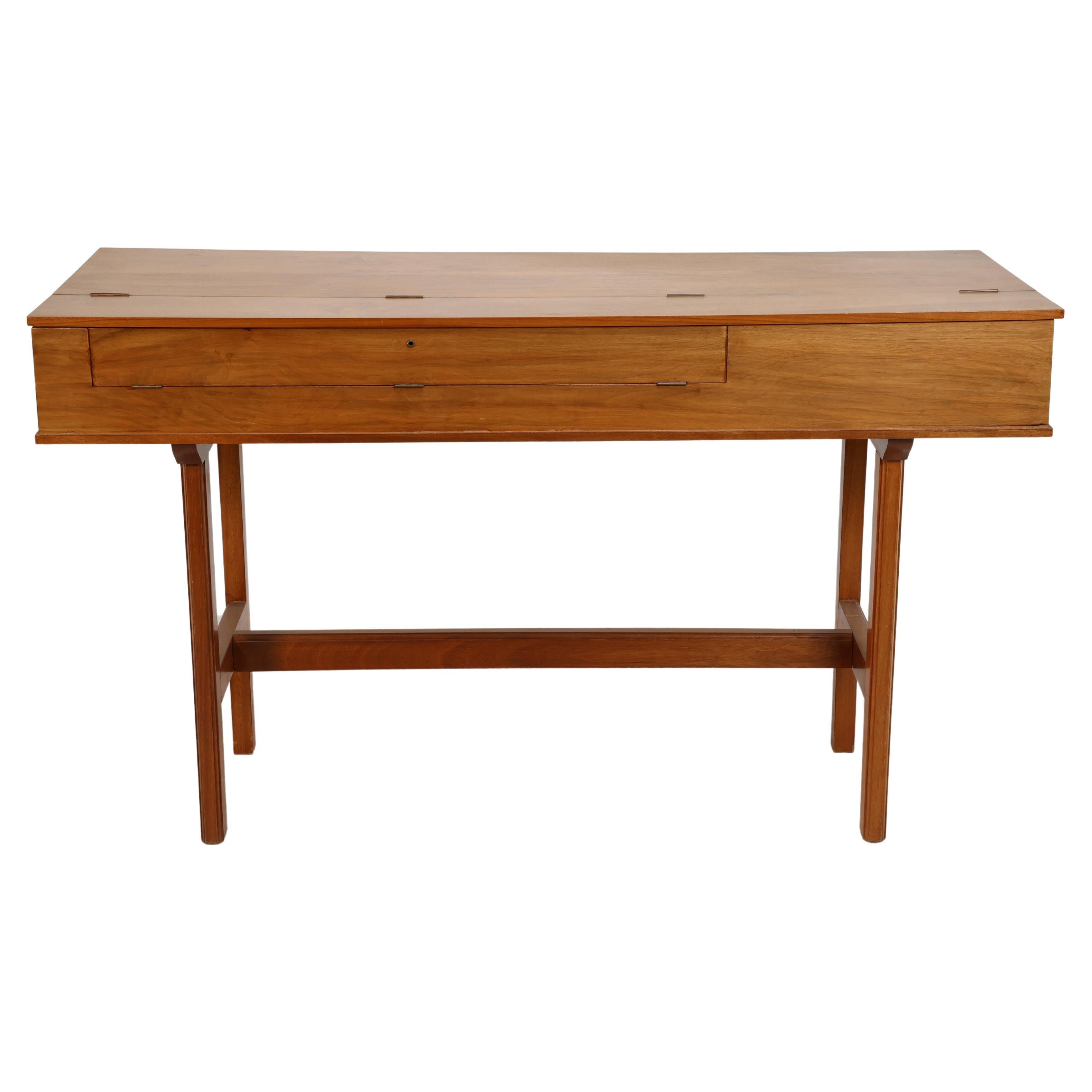 Arts and Crafts John Morley London. A 1960's clavichord signed John Morley Londini Fecit.