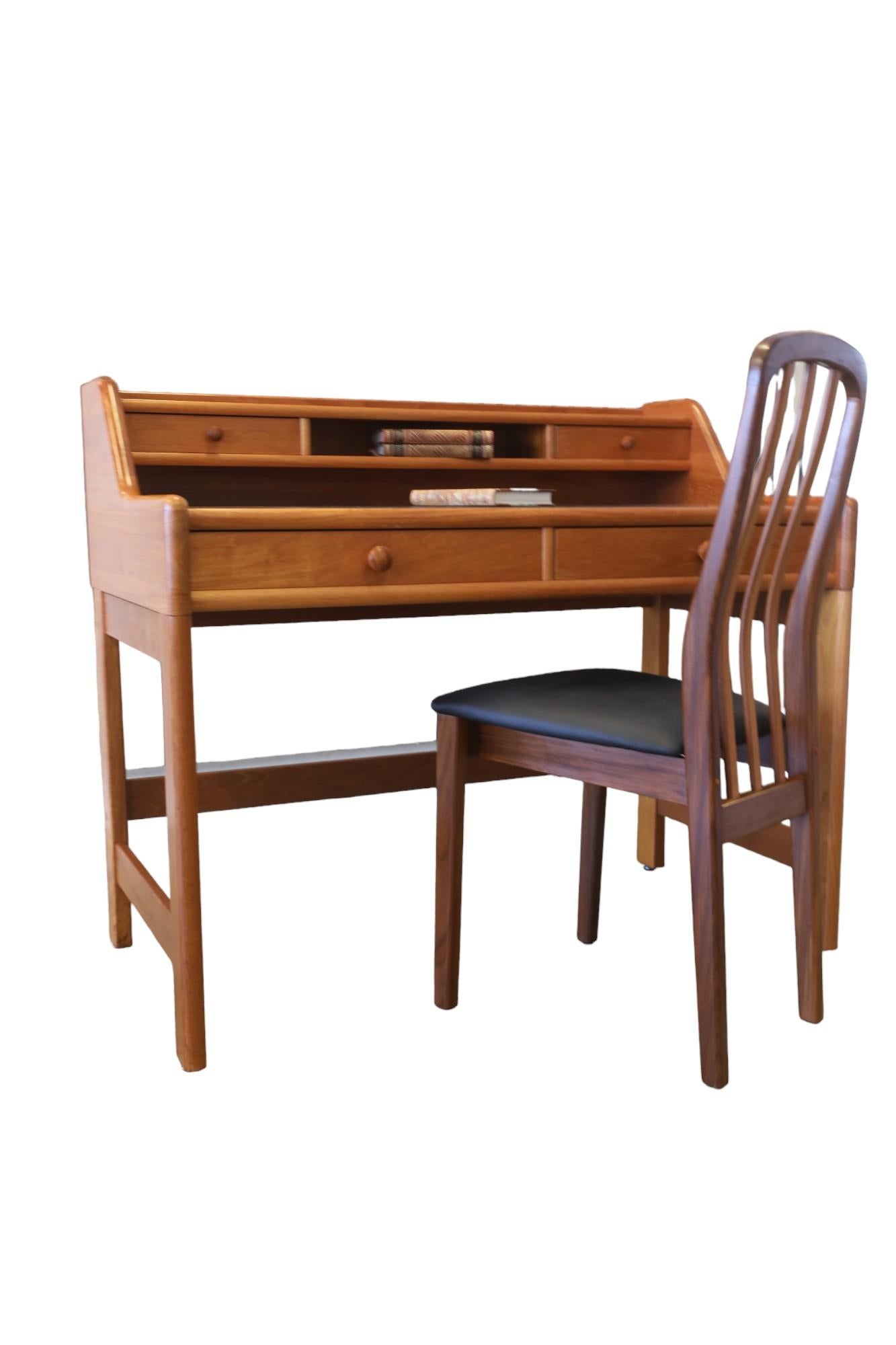 John Mortensen Dyrlund desk in solid teak 1960s 4
