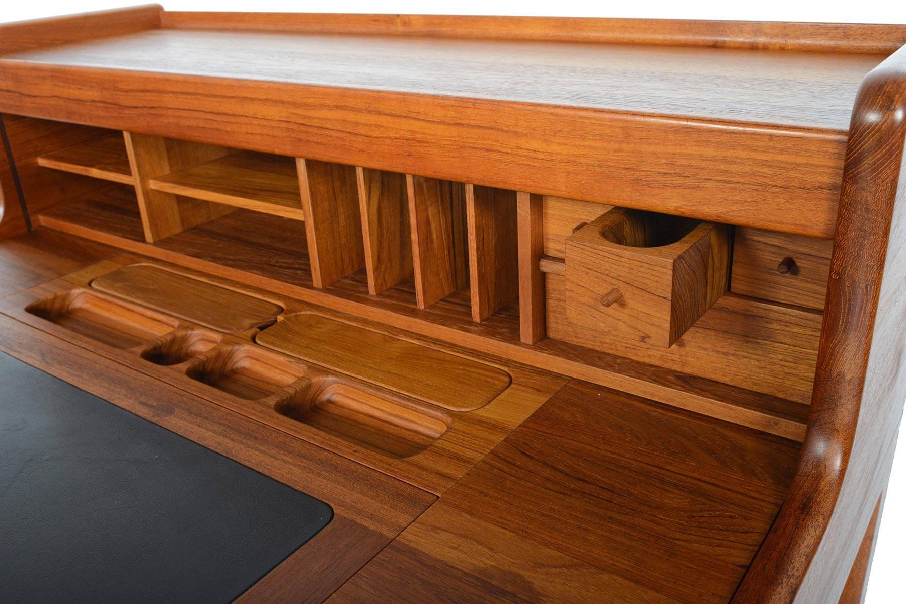 Bureau en teck John Mortensen pour Dyrlund 1