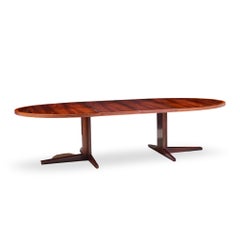 John Mortensen für Heltborg Møbler Dänischer Palisander-Esstisch mit 2 Ablagen