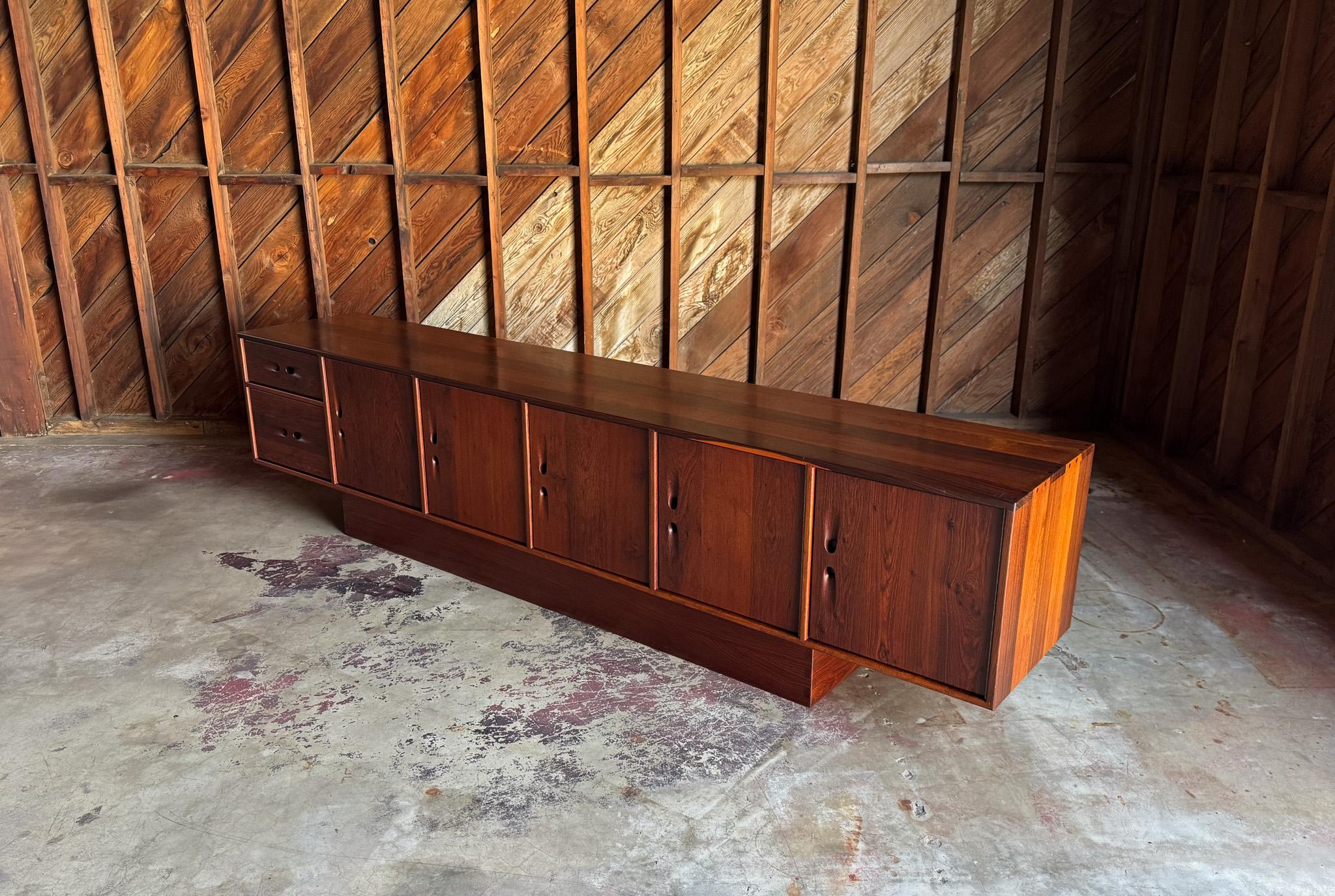 John Nyquist Handcrafted Louro Preto Credenza, California, 1971 9