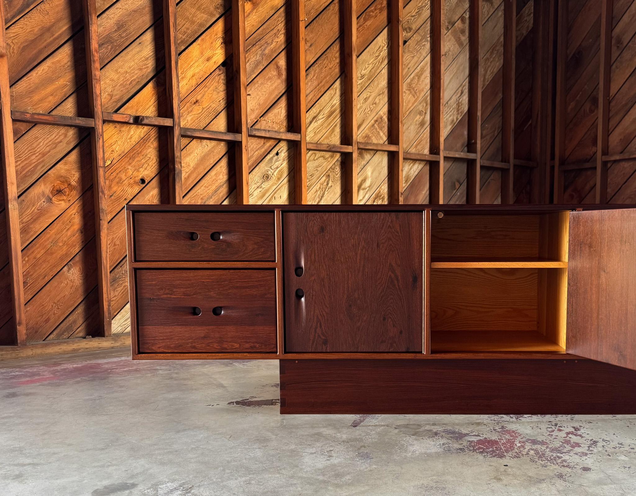 John Nyquist Handcrafted Louro Preto Credenza, California, 1971 10