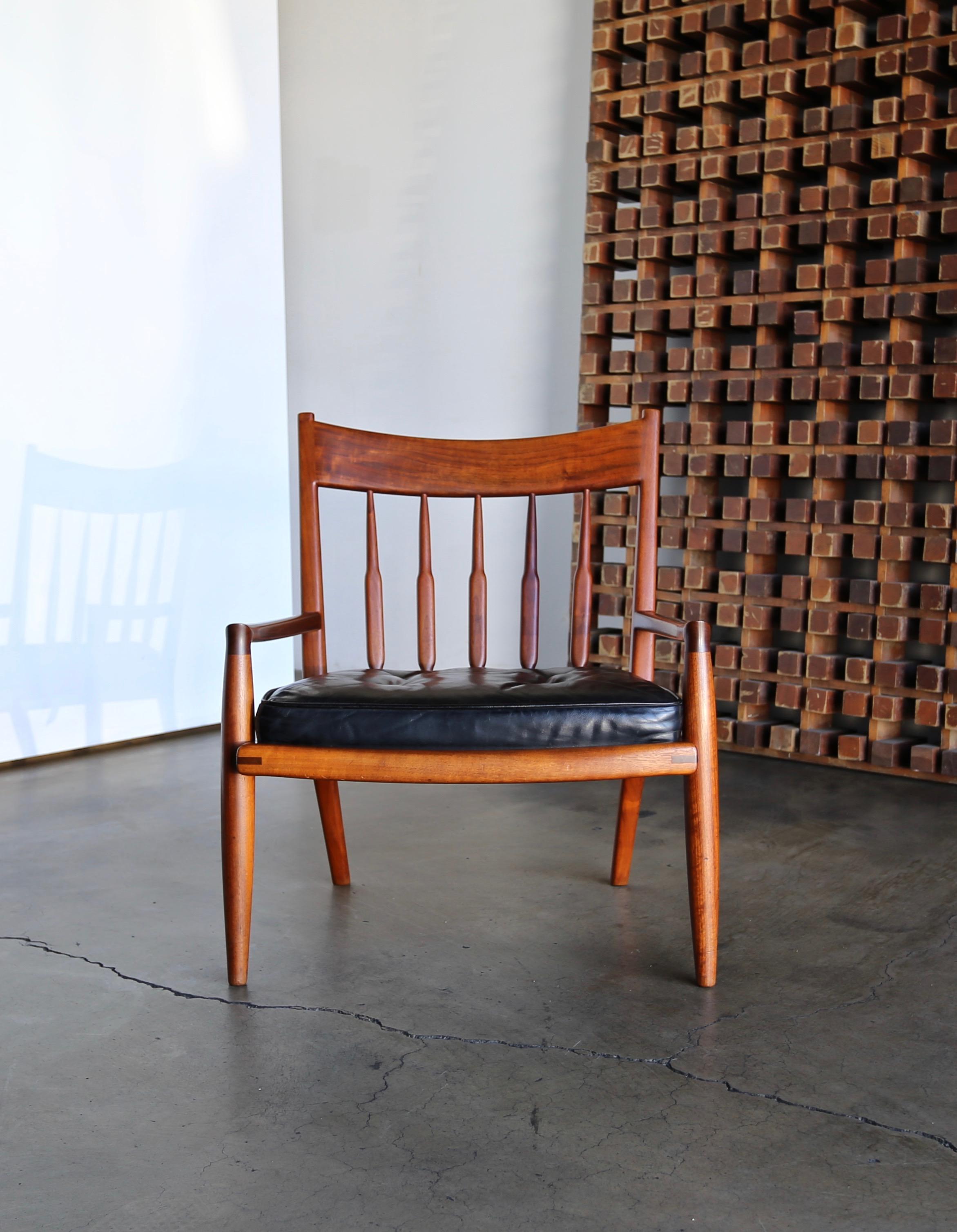 John Nyquist Handcrafted Walnut Lounge Chairs, circa 1970 4