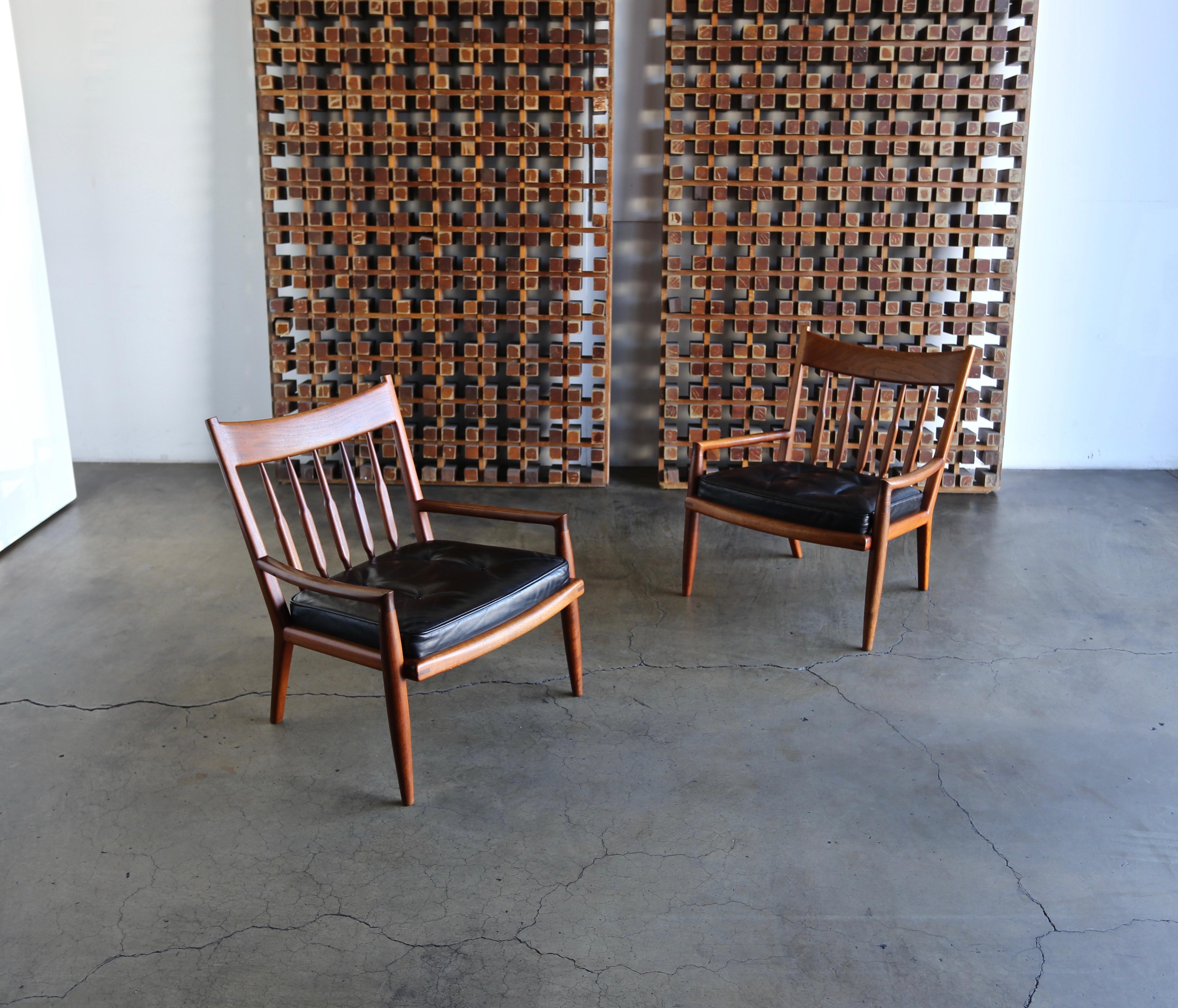 John Nyquist Handcrafted Walnut Lounge Chairs, circa 1970 6