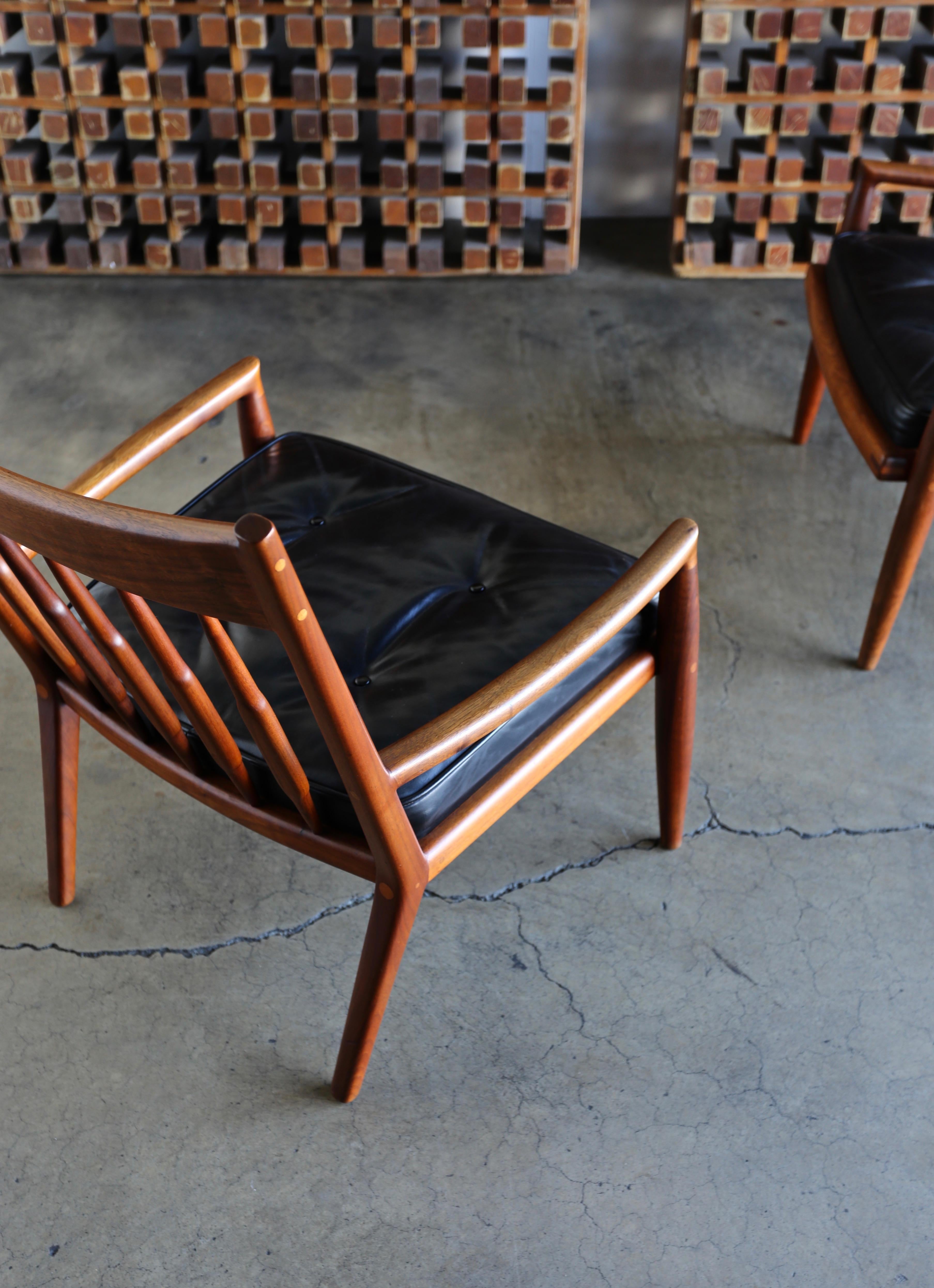 John Nyquist Handcrafted Walnut Lounge Chairs, circa 1970 11