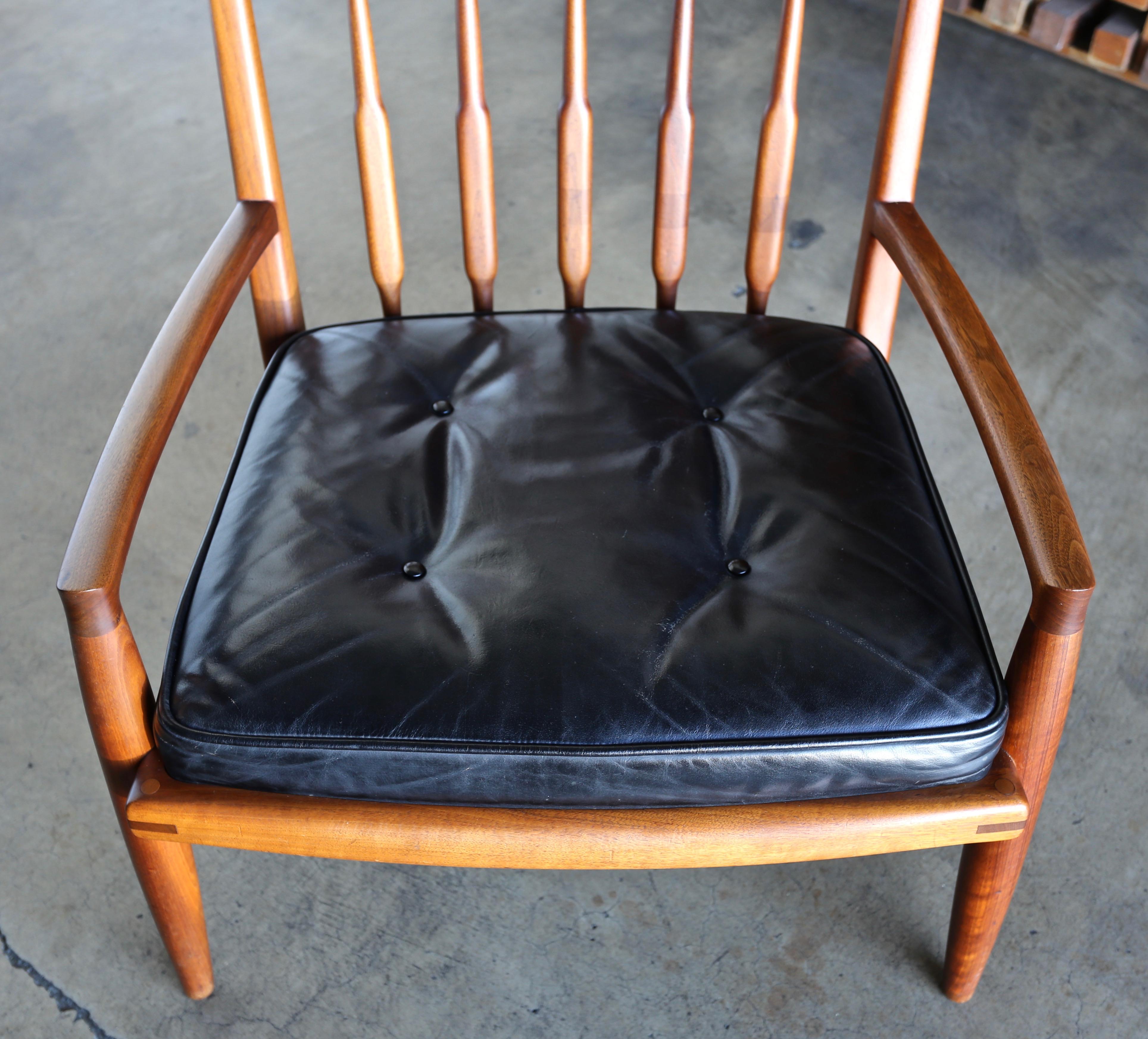 John Nyquist Handcrafted Walnut Lounge Chairs, circa 1970 12