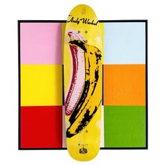 John O'Hara. Deck, Banana, 2023, Enkaustik und Skate Deck Gemälde