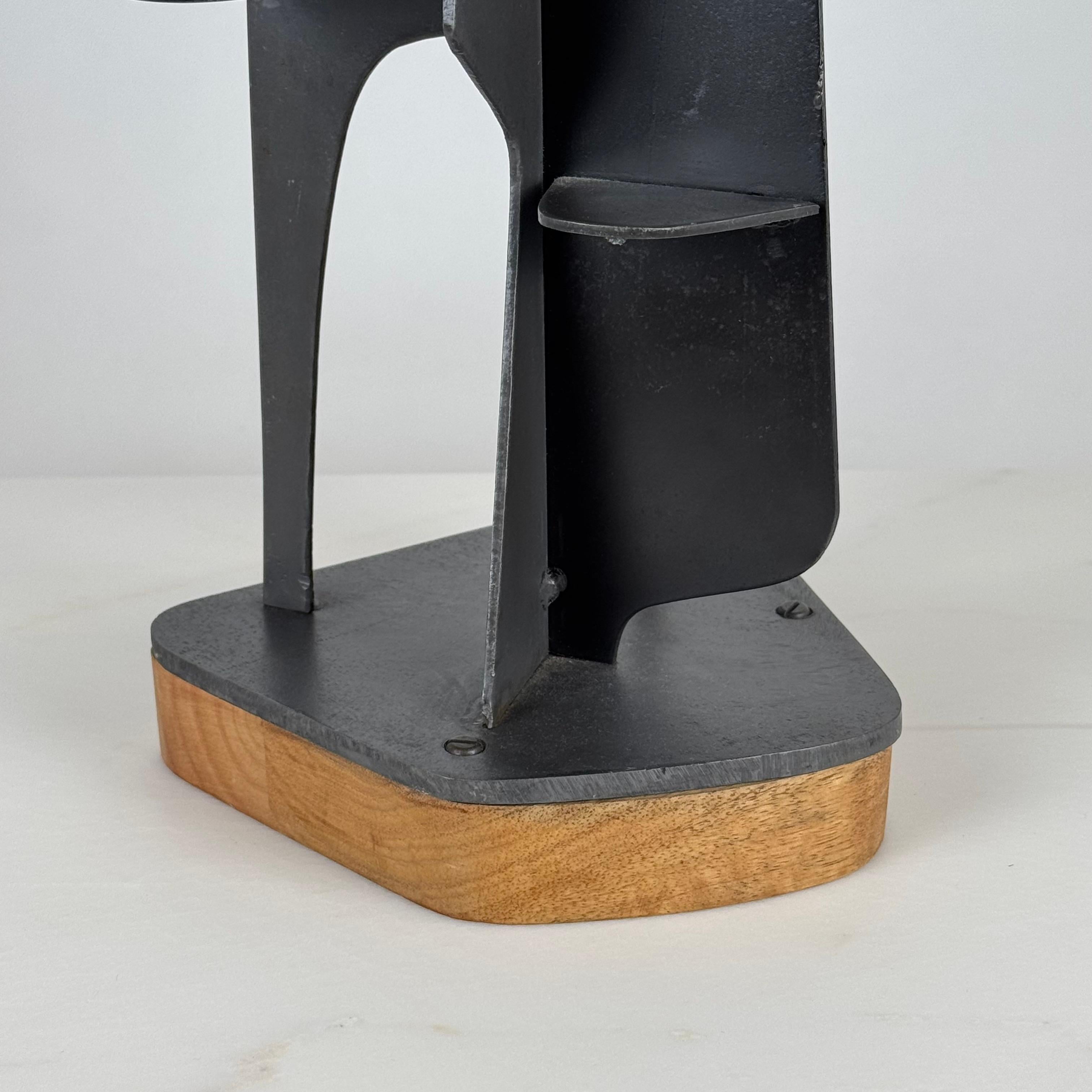 Acier John-Paul Philippe Sculpture abstraite sur base Woods en vente