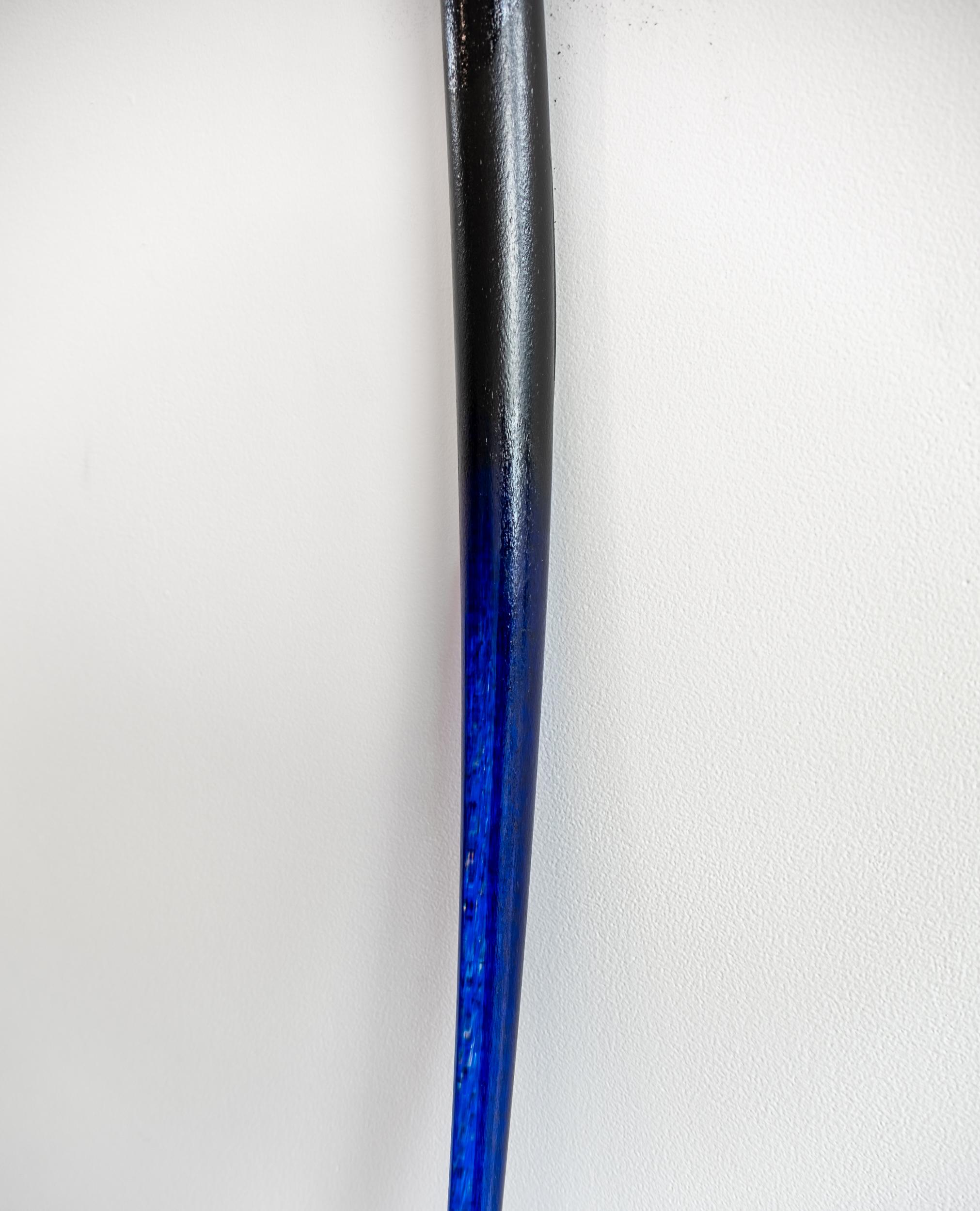 Night Transit - bleu, contemporain, verre massif, sculpture murale en vente 1