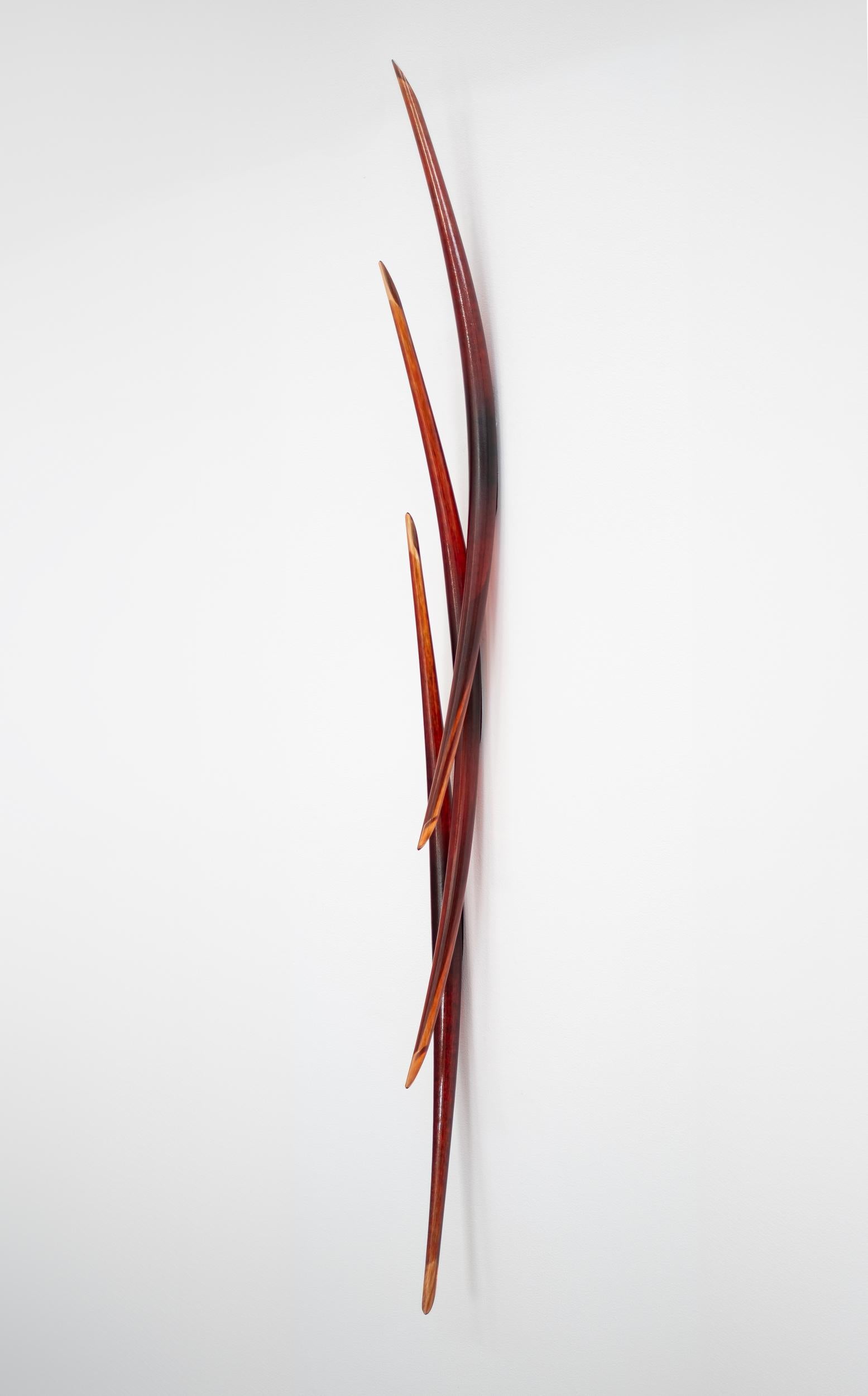 Turned Symmetry - bernsteinfarben, zeitgenössisch, Massivglas, Wandskulptur (Abstrakt), Sculpture, von John Paul Robinson