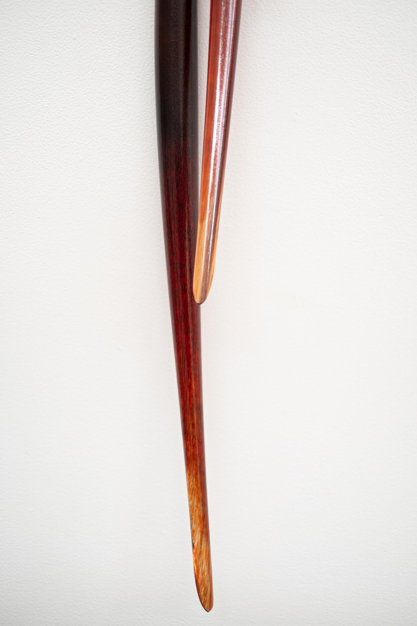 Turned Symmetry - bernsteinfarben, zeitgenössisch, Massivglas, Wandskulptur (Grau), Abstract Sculpture, von John Paul Robinson