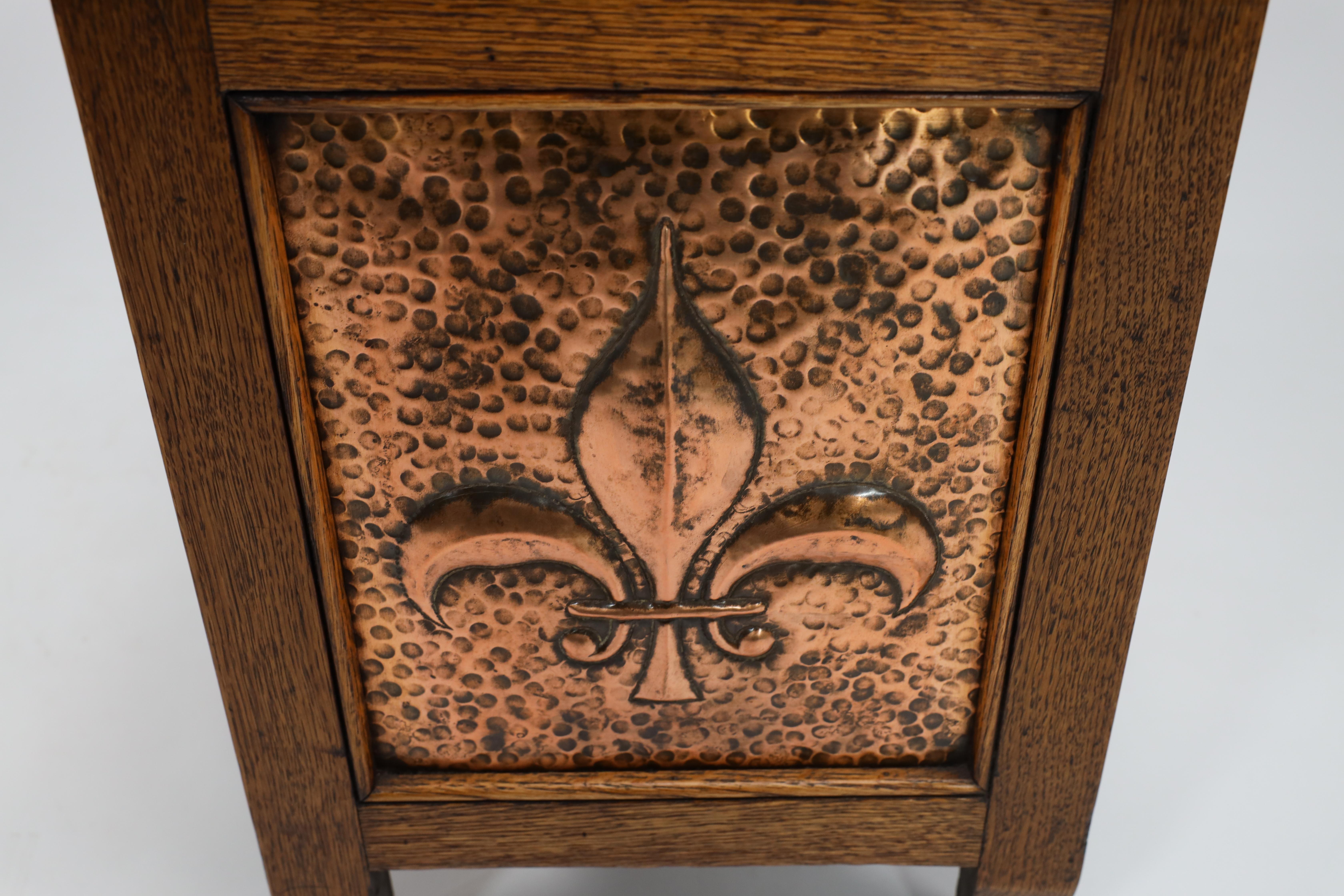 John Pearson attri. An Arts and Crafts log or coal box with Fleur De Lys details For Sale 7