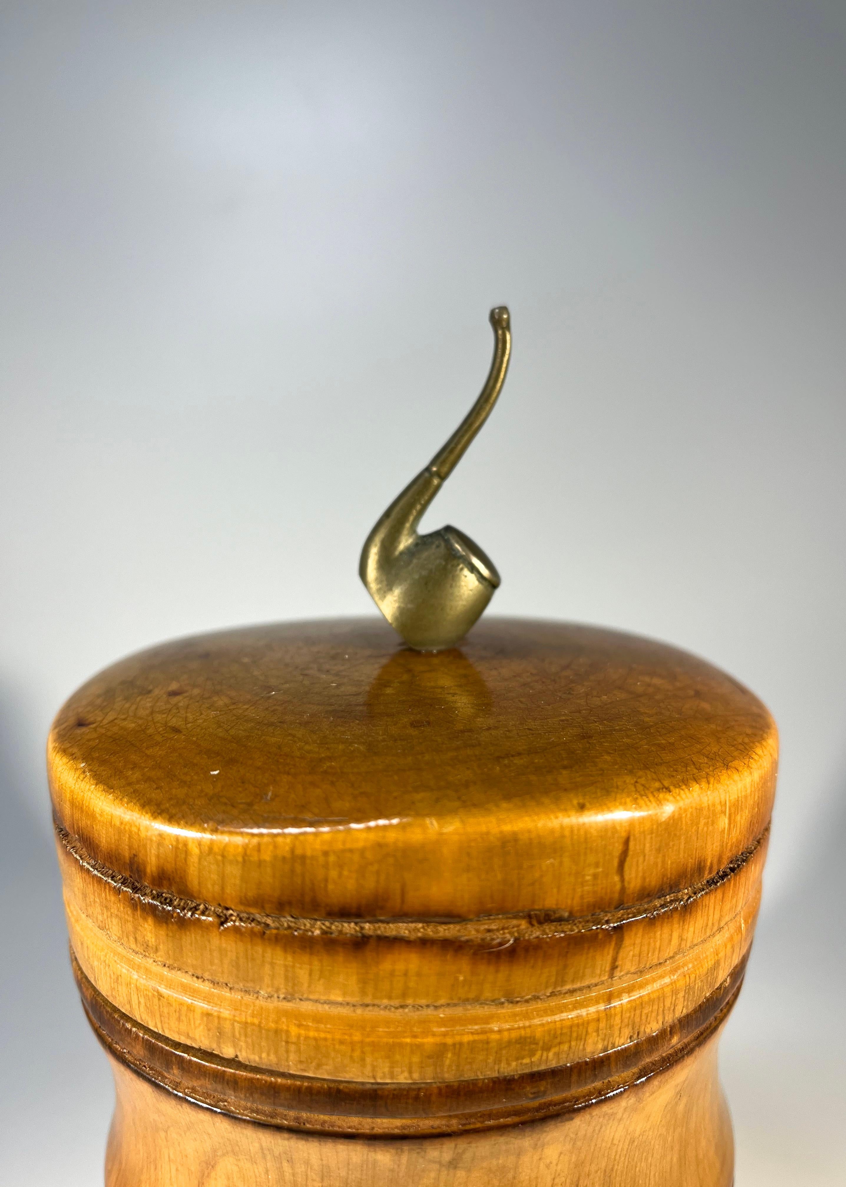 Vaso per tabacco John Player Treen Humidor di Macabo, Milano, Italia, circa anni '50 In condizioni buone in vendita a Rothley, Leicestershire