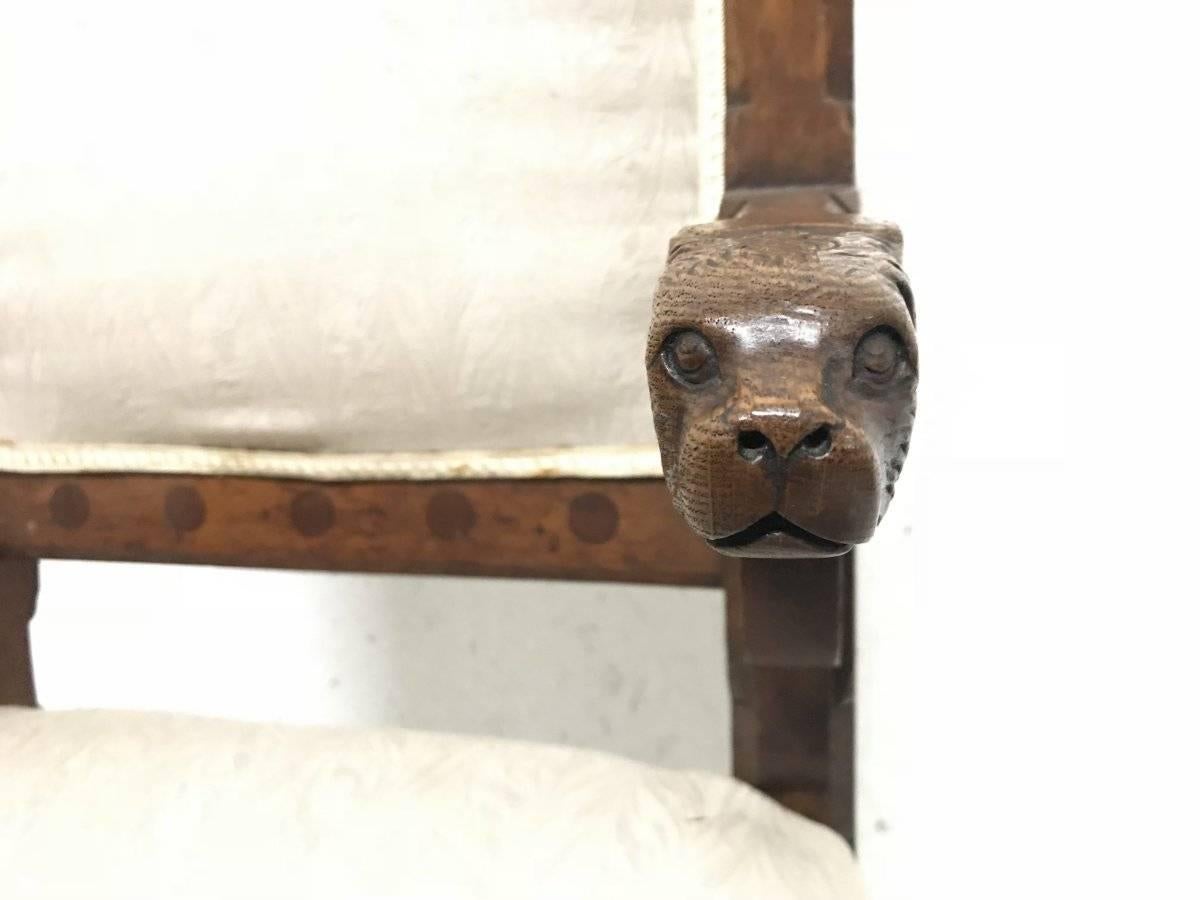John Pollard Seddon Rare fauteuil gothique en chêne avec des têtes de chien sculptées sur les bras en vente 7