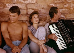 Patrick Wayne, Natalie Wood, Danny Borzage, plateau de « La Prisonnière du désert », 1956