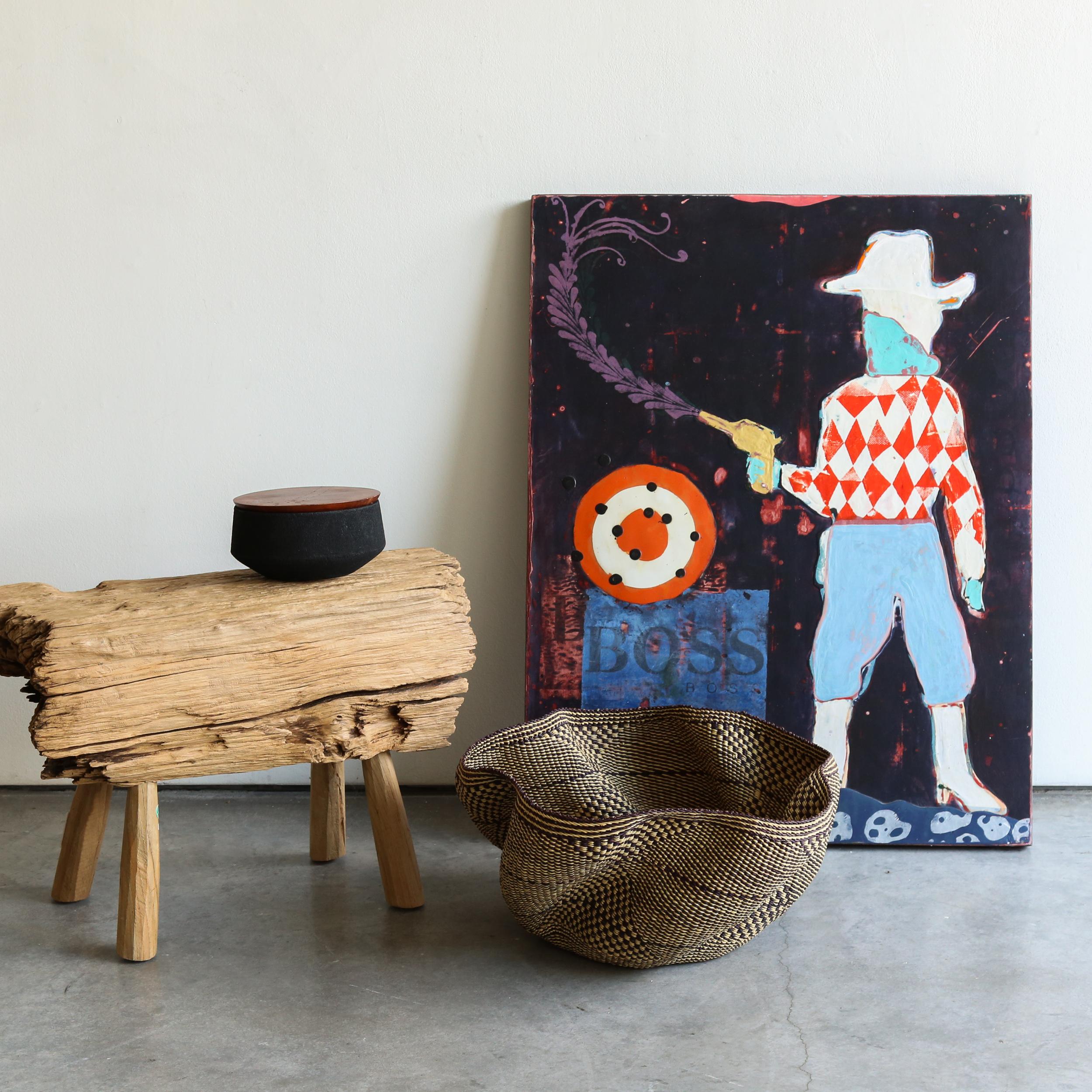 Opere originali di John Randall Nelson che raffigurano un cowboy con caratteristiche della Pop Art e della Folk Art combinate con uno stile illustrativo e stravagante. I colori vivaci, le figure da cartone animato e le scene giocose e surreali